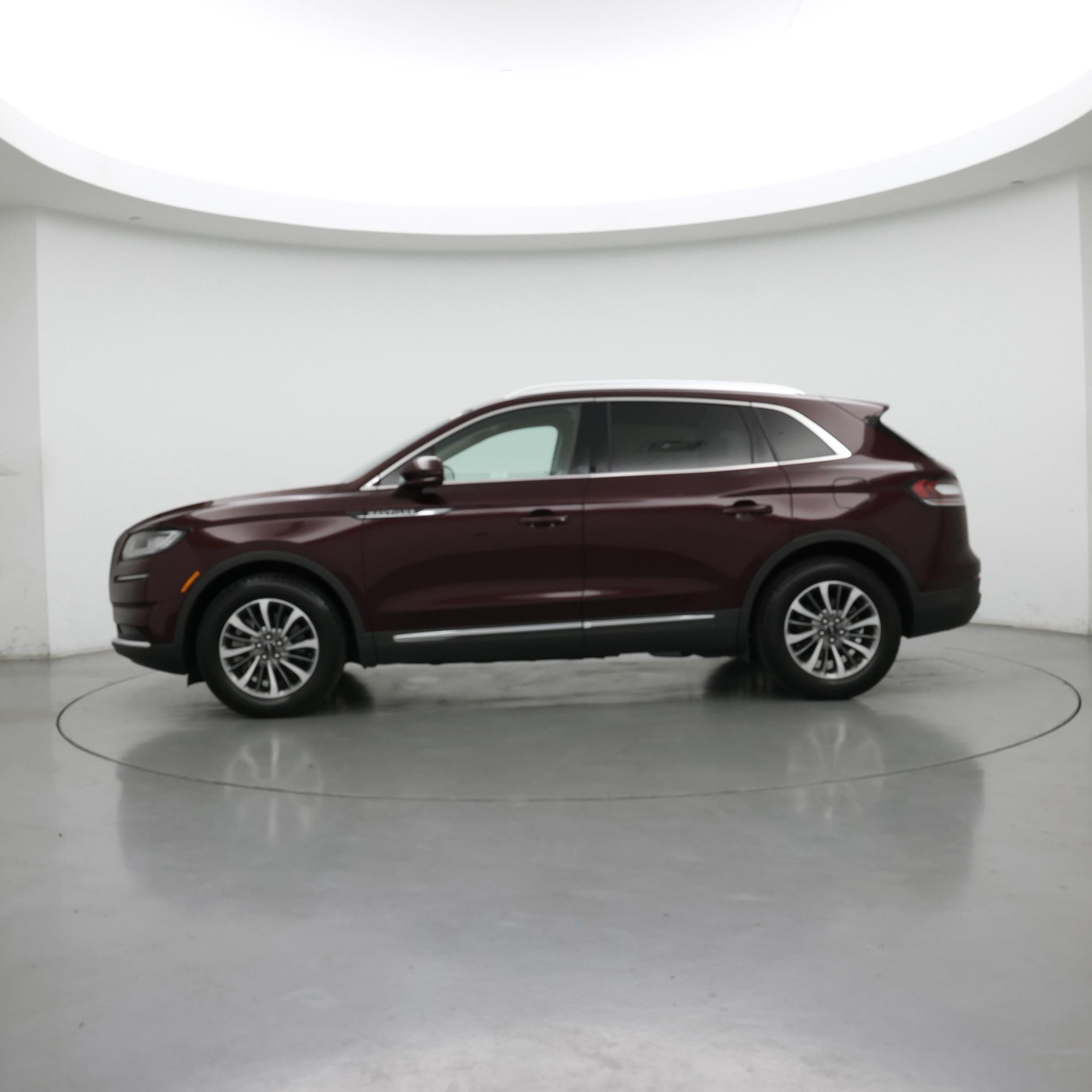 Thumbnail: 2021 Lincoln Nautilus - 3