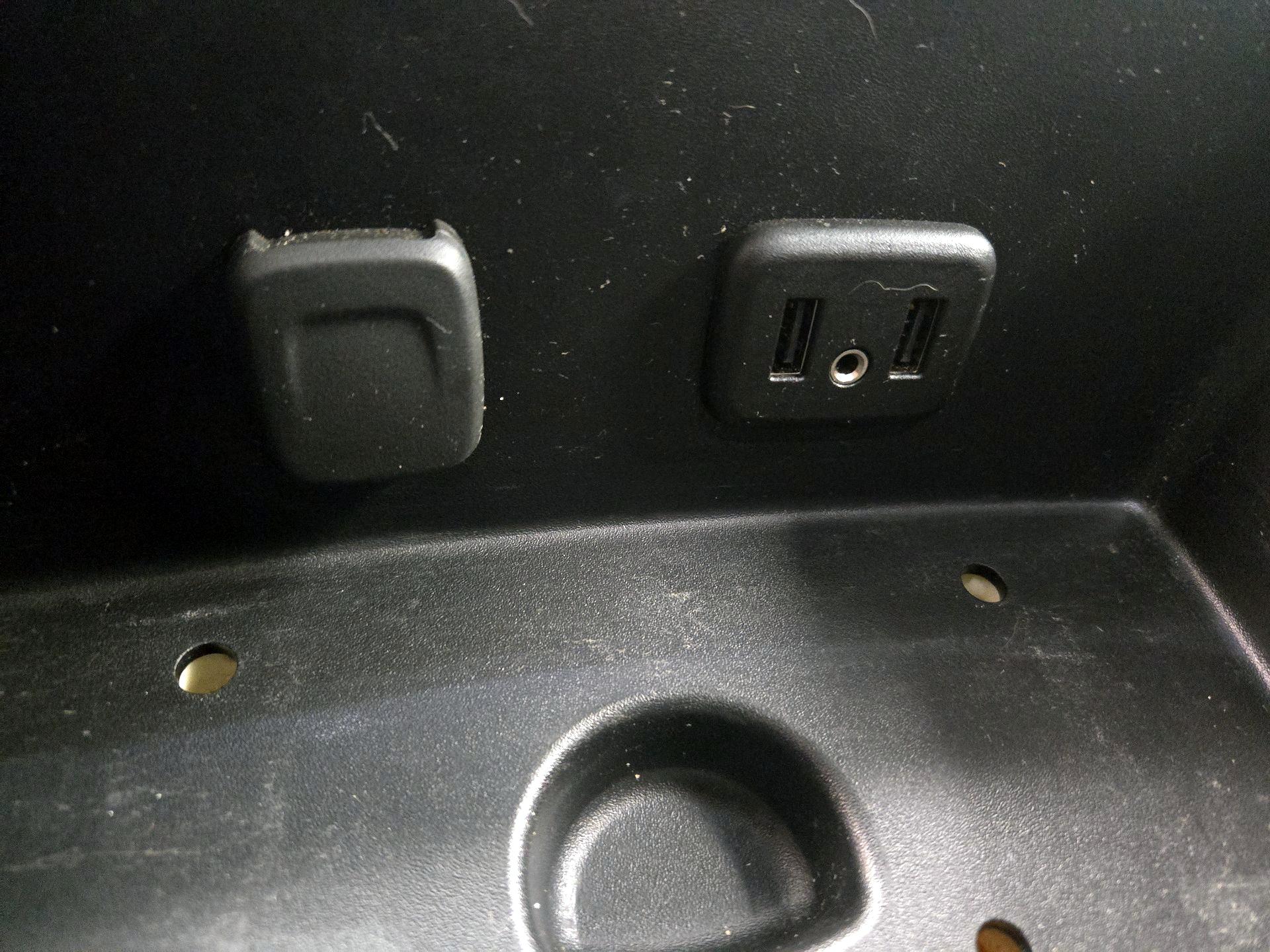 Thumbnail: 2019 Chevrolet Silverado 1500 - 18