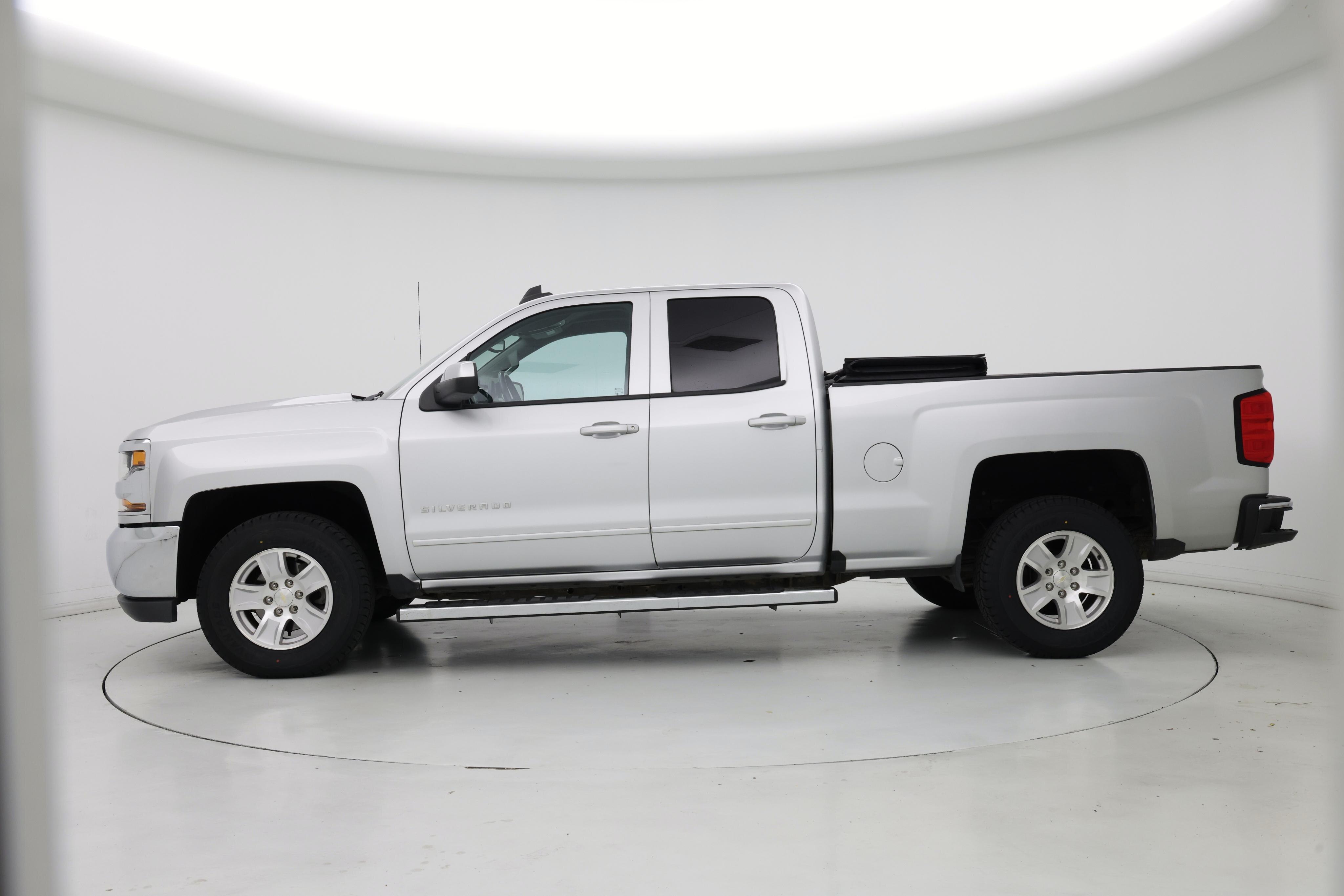 Thumbnail: 2019 Chevrolet Silverado 1500 - 3