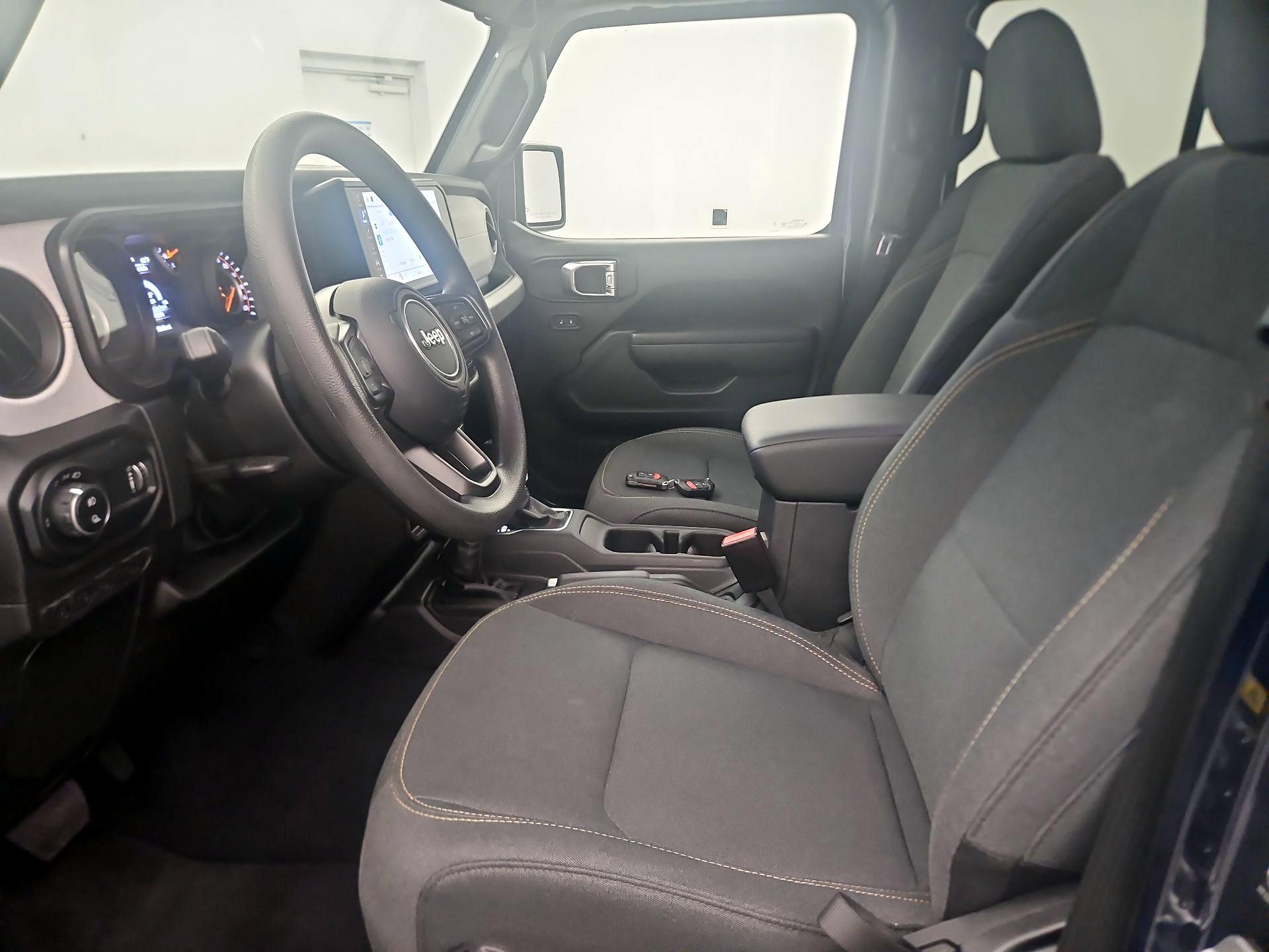 Thumbnail: 2025 Jeep Gladiator - 11