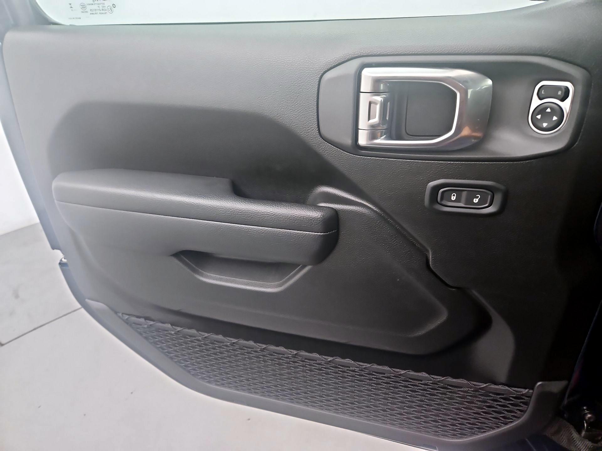 Thumbnail: 2025 Jeep Gladiator - 12