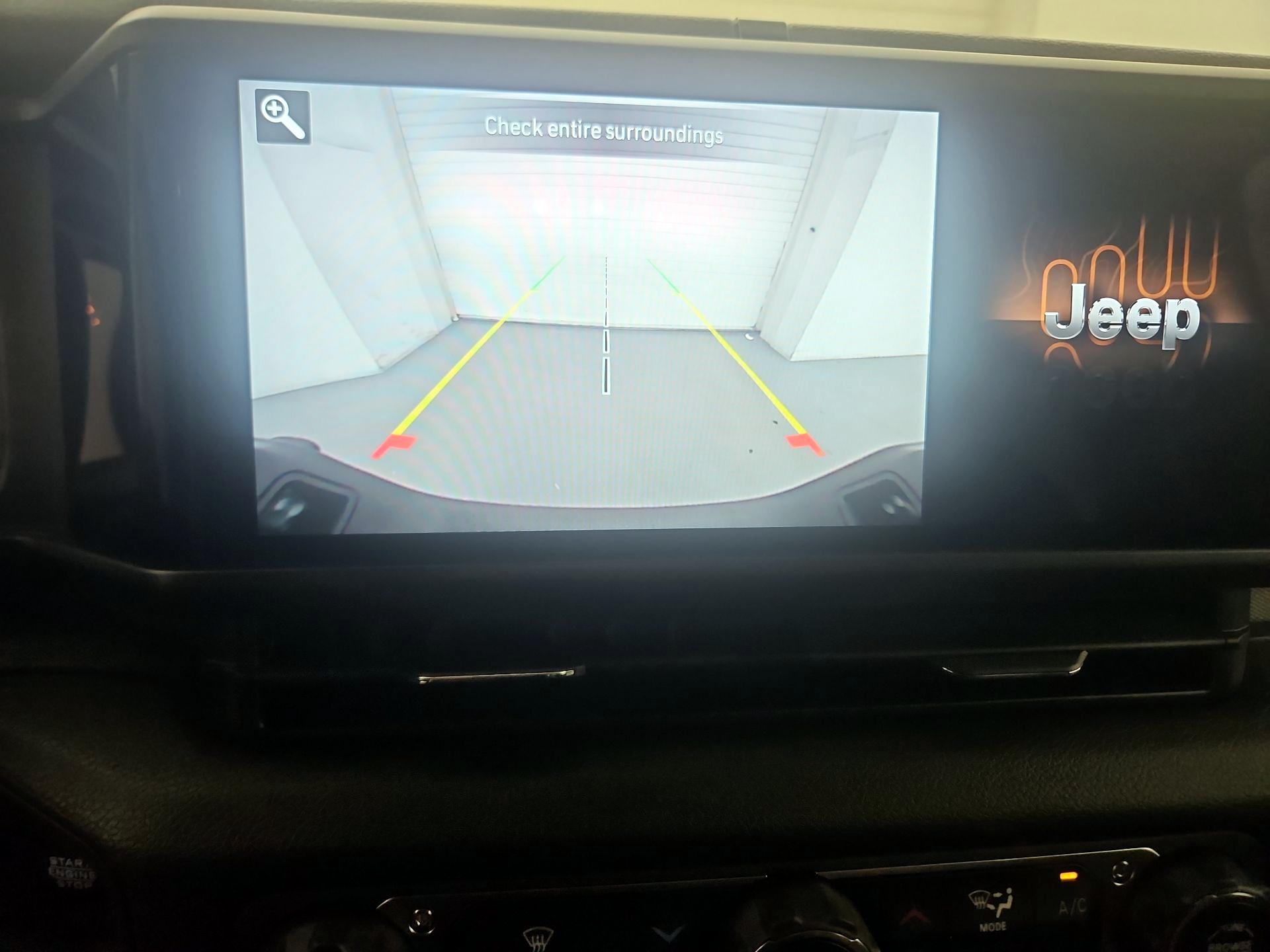 Thumbnail: 2025 Jeep Gladiator - 14