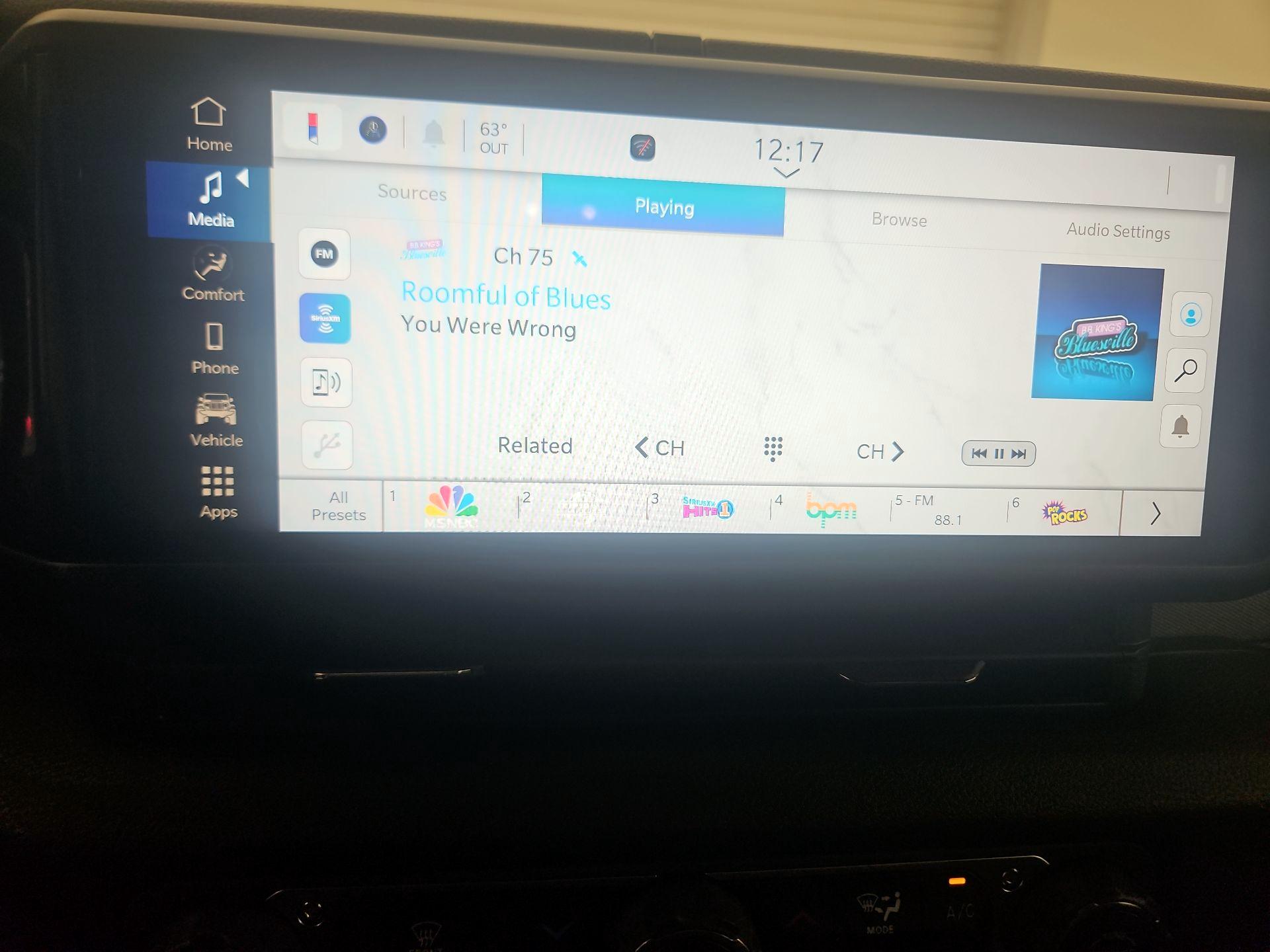 Thumbnail: 2025 Jeep Gladiator - 15