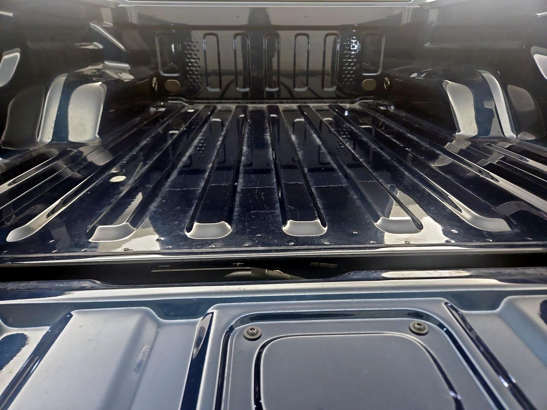 Thumbnail: 2025 Jeep Gladiator - 19