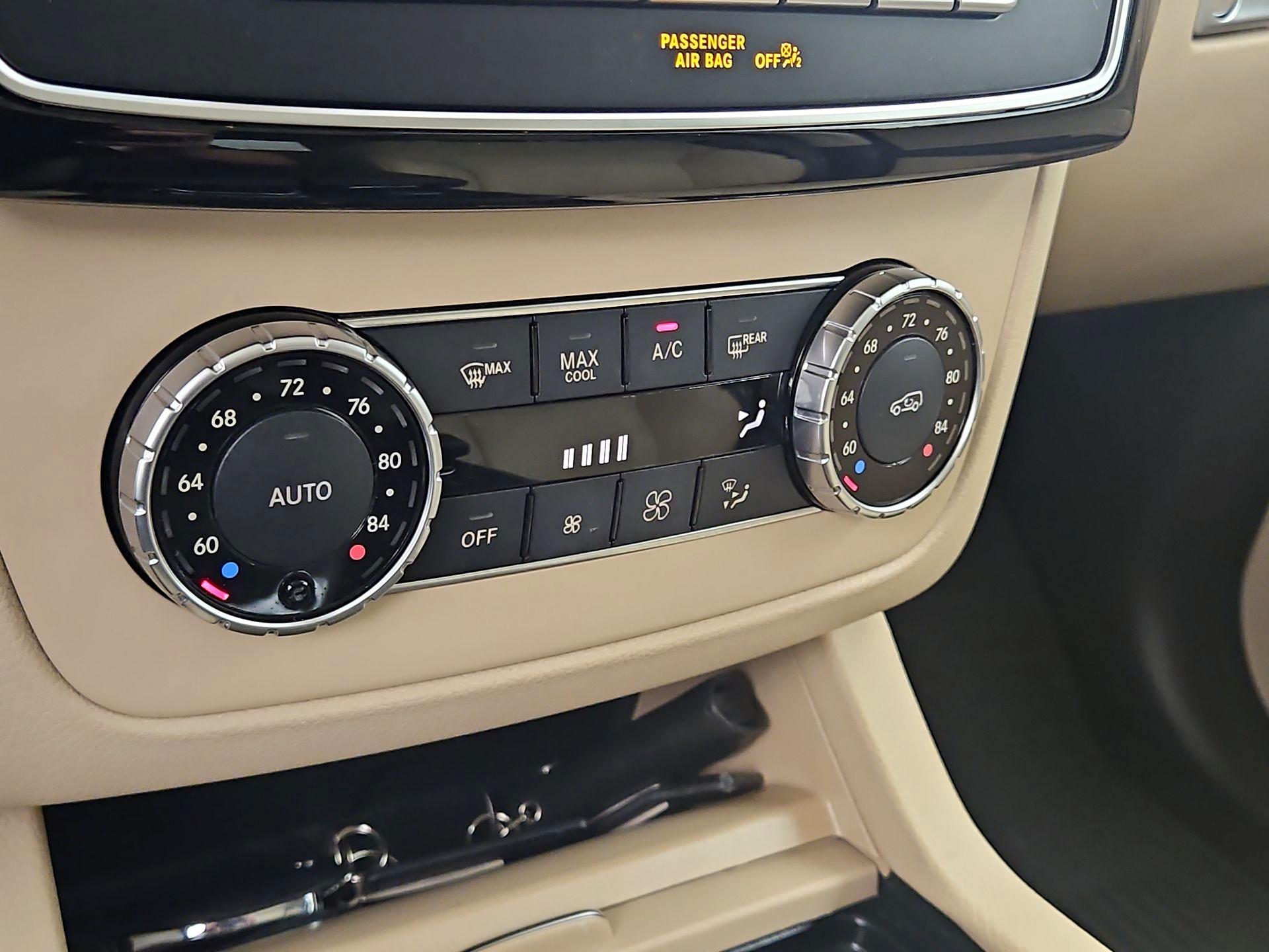 Thumbnail: 2017 Mercedes-Benz GLE - 17