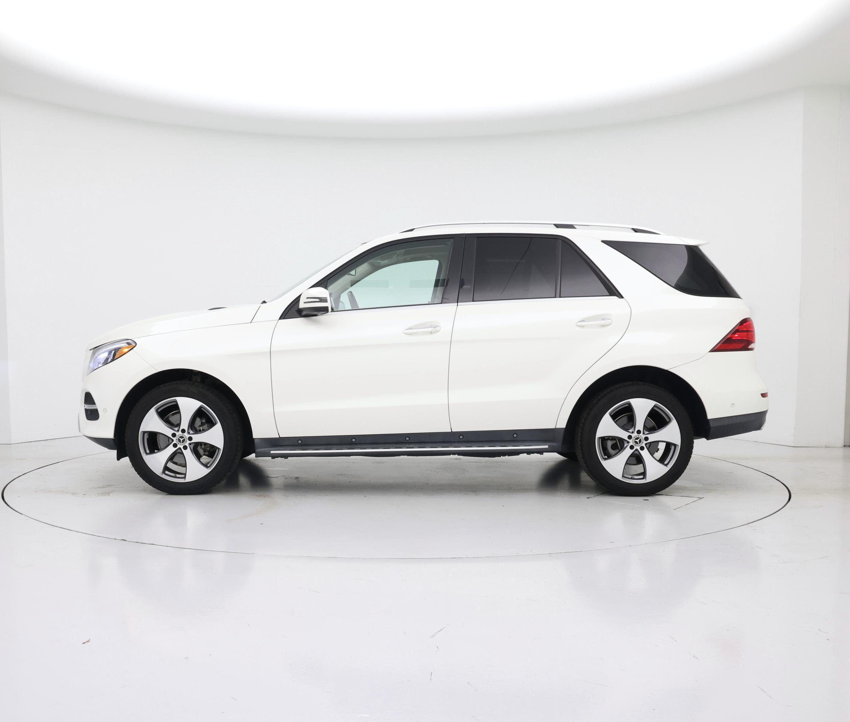 Thumbnail: 2017 Mercedes-Benz GLE - 3