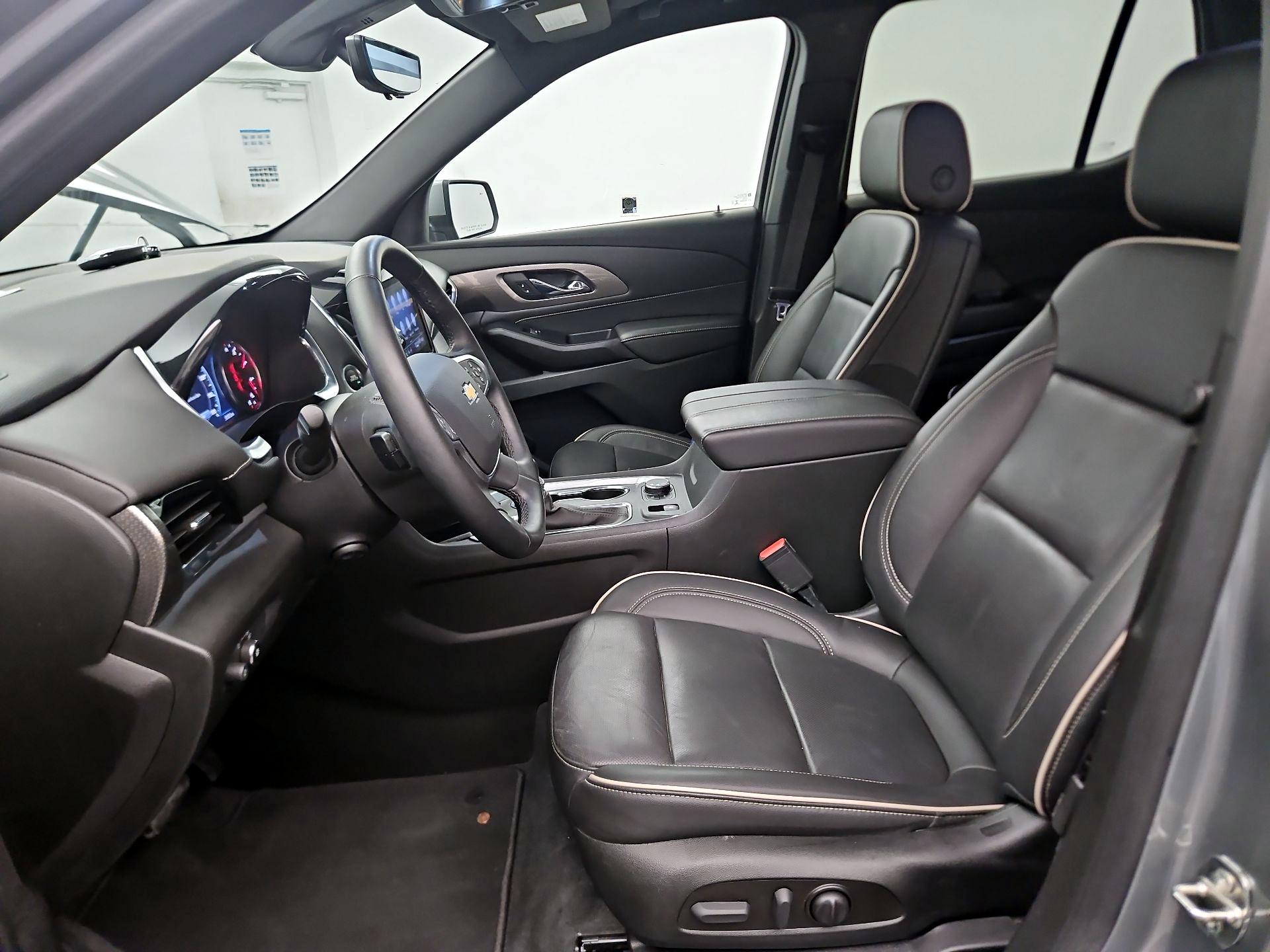 Thumbnail: 2023 Chevrolet Traverse - 11