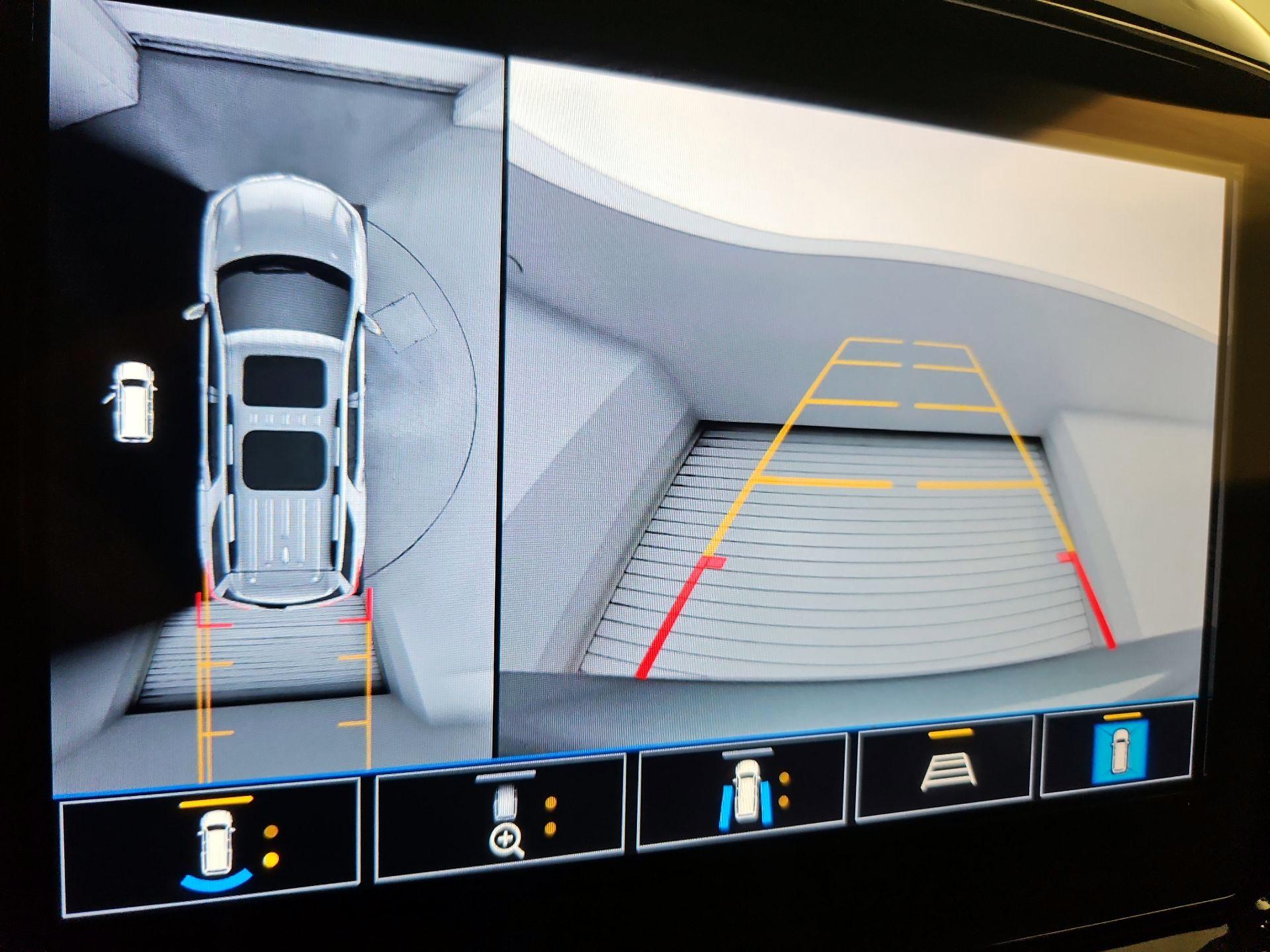 Thumbnail: 2023 Chevrolet Traverse - 14