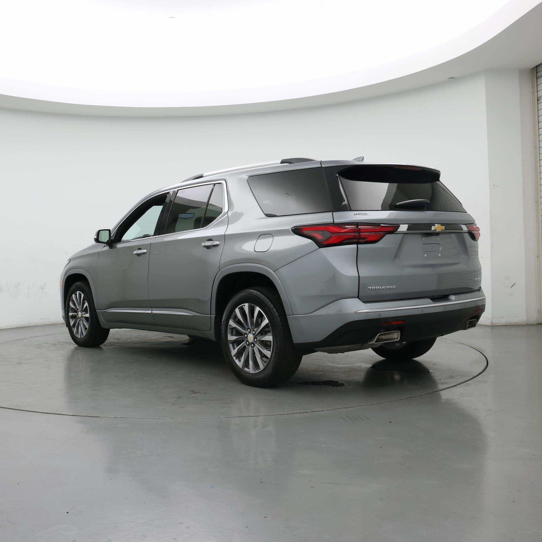 Thumbnail: 2023 Chevrolet Traverse - 2