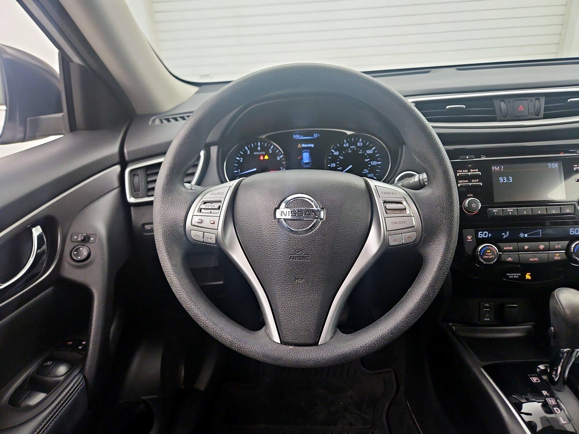 Thumbnail: 2016 Nissan Rogue - 10