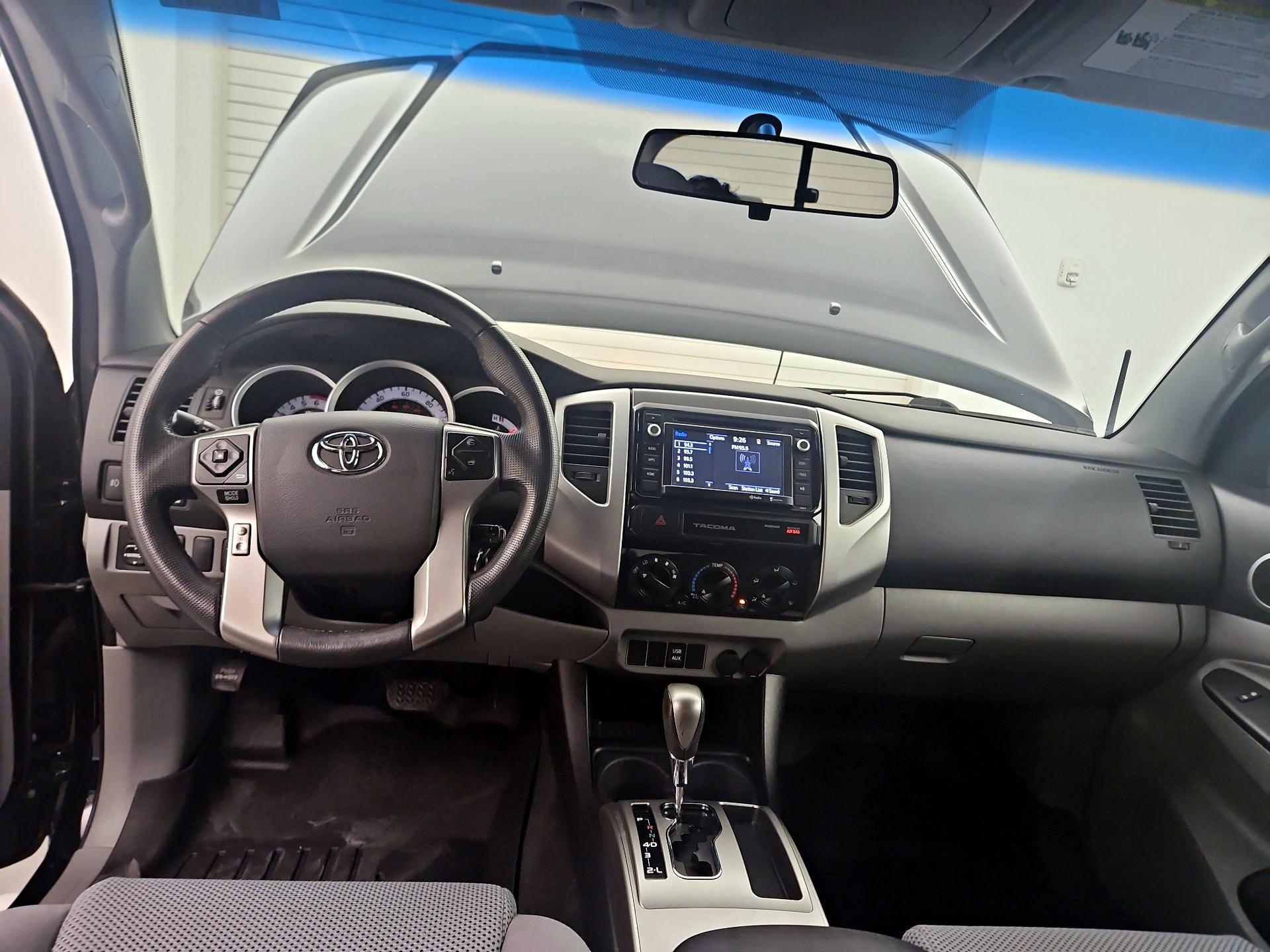 Thumbnail: 2015 Toyota Tacoma - 9