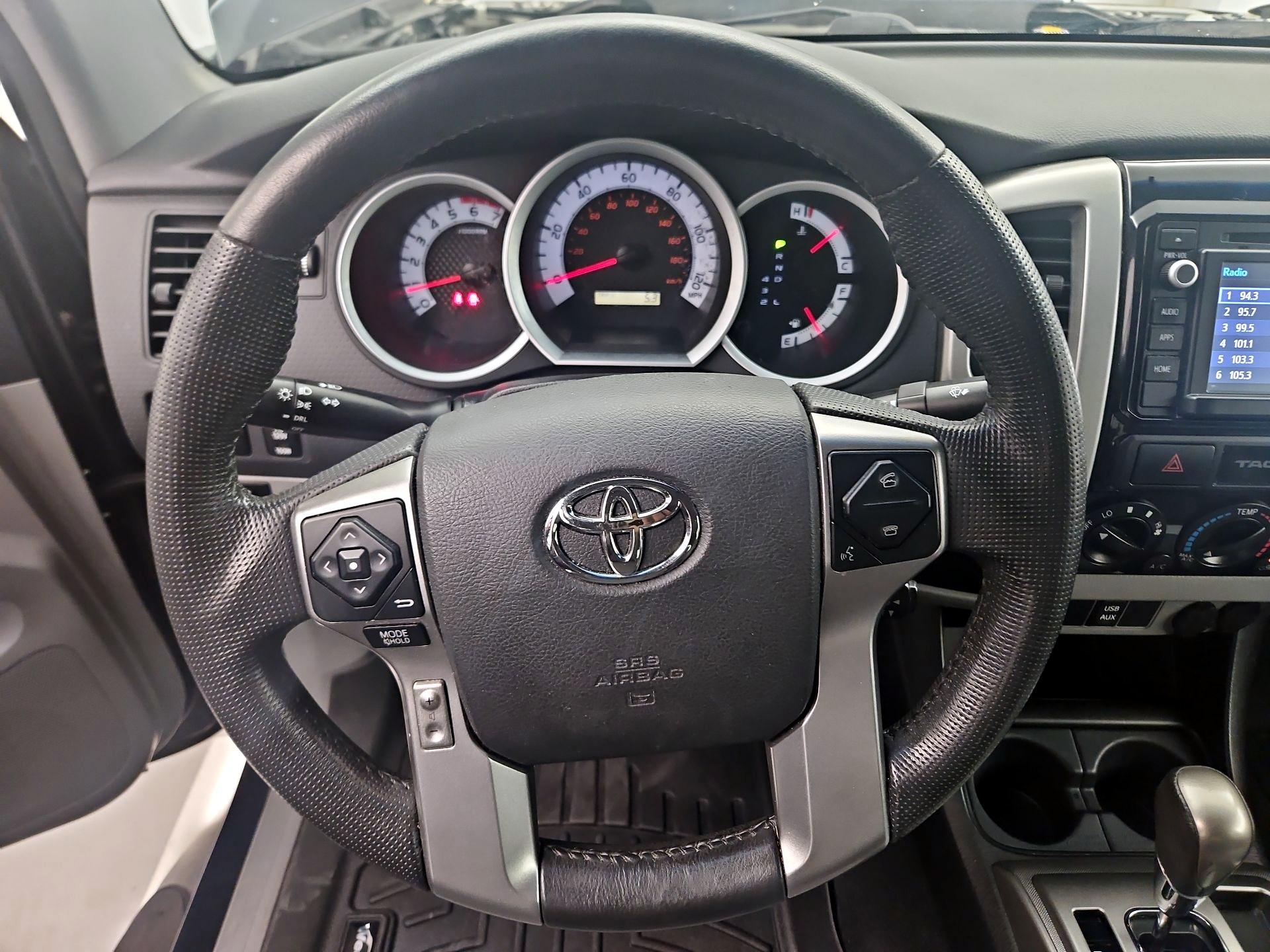 Thumbnail: 2015 Toyota Tacoma - 10