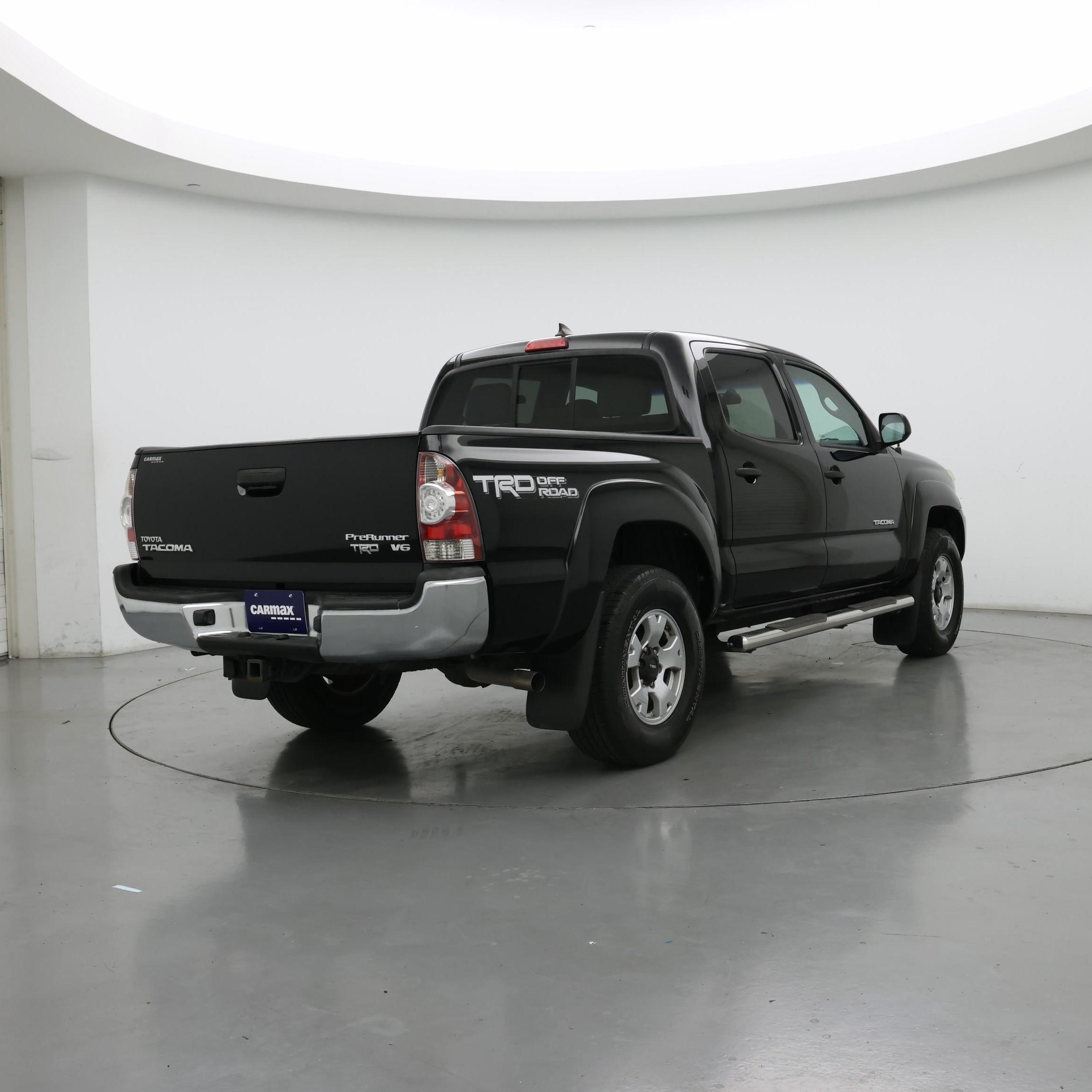 Thumbnail: 2015 Toyota Tacoma - 8