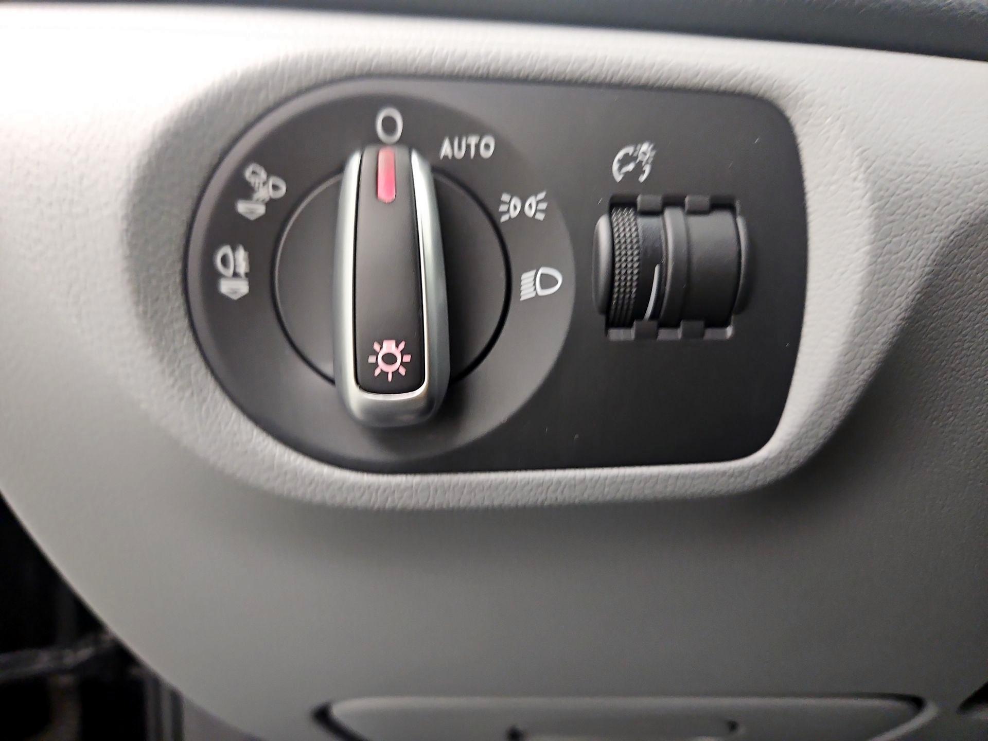 Thumbnail: 2016 Audi Q3 - 13