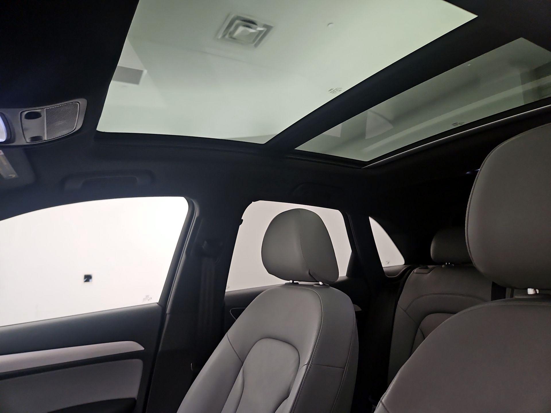 Thumbnail: 2016 Audi Q3 - 18