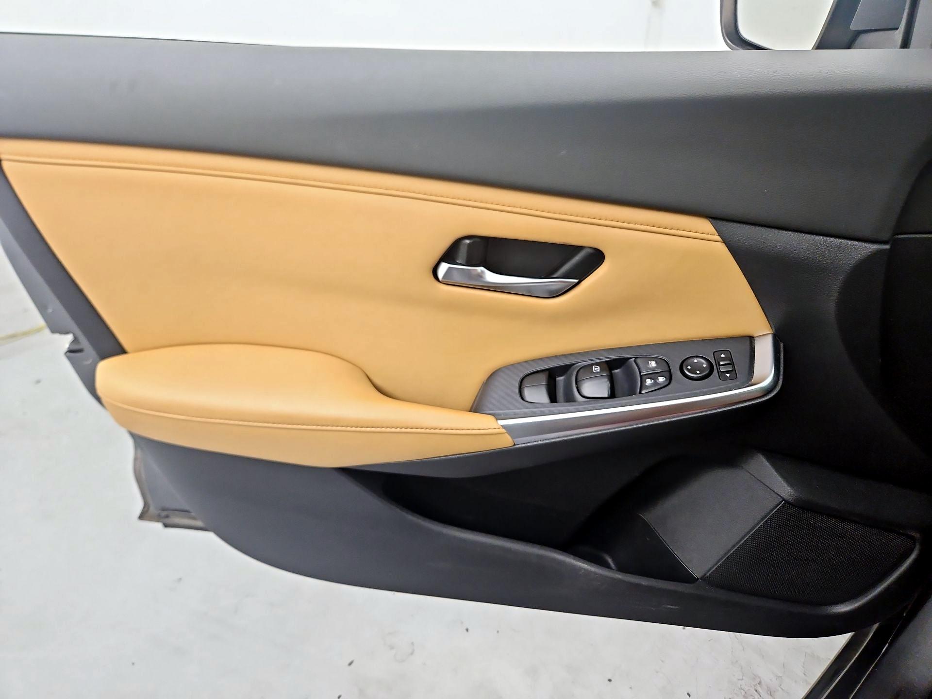 Thumbnail: 2020 Nissan Sentra - 12