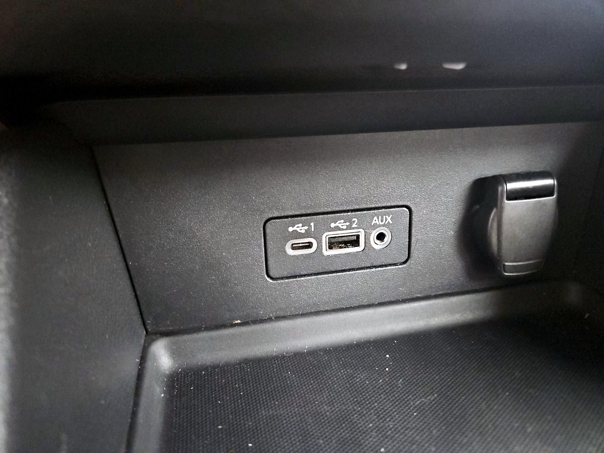 Thumbnail: 2020 Nissan Sentra - 18