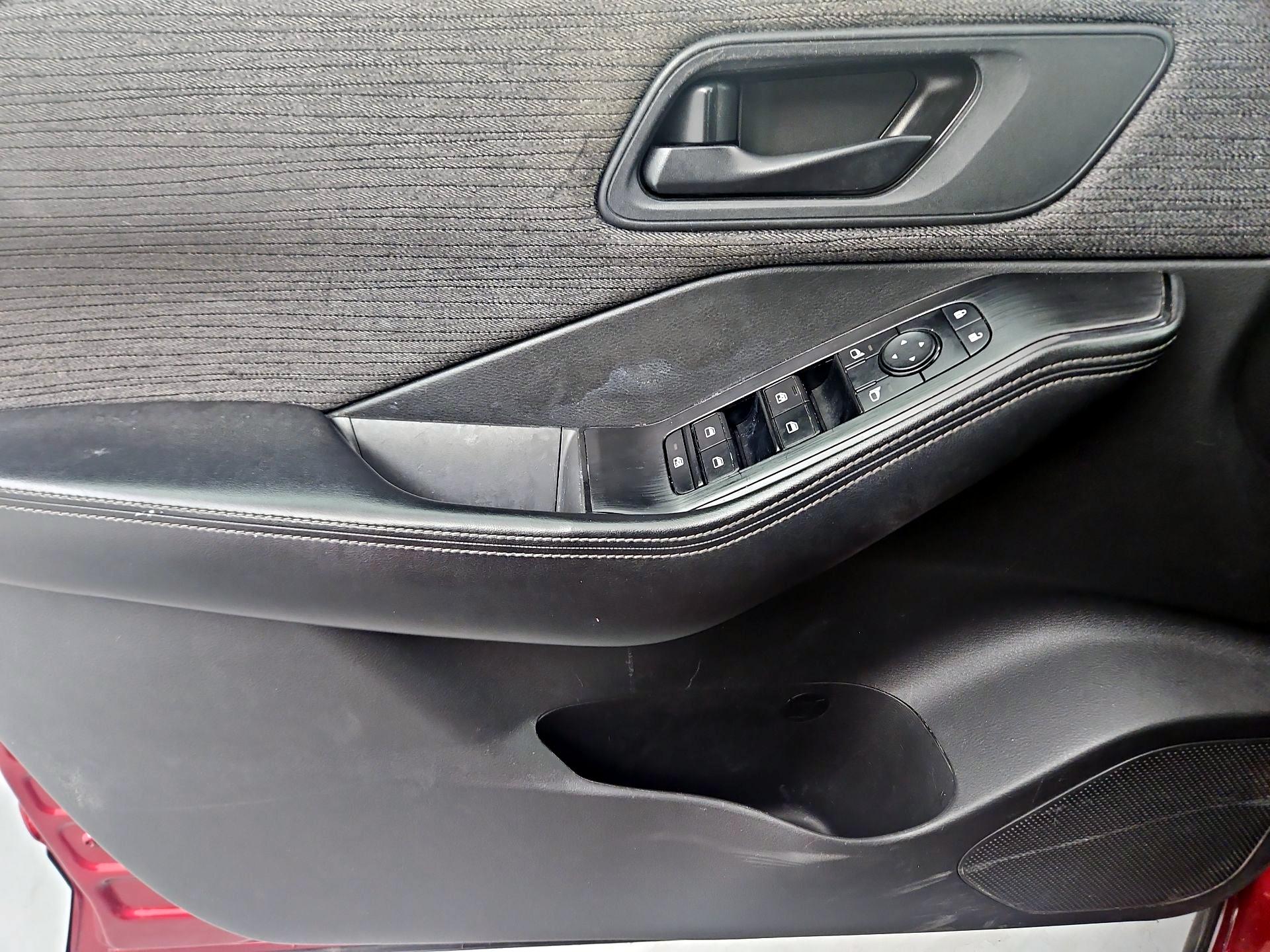 Thumbnail: 2021 Nissan Rogue - 12