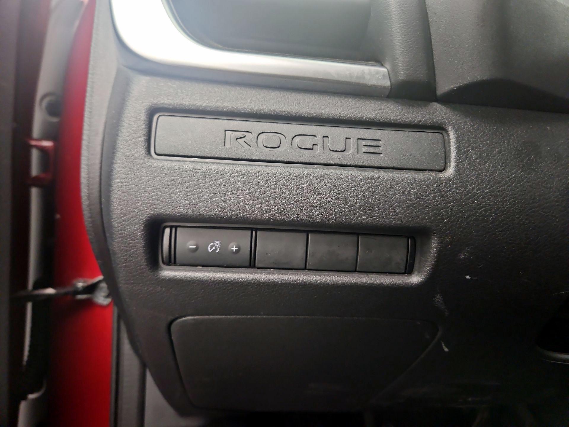 Thumbnail: 2021 Nissan Rogue - 13