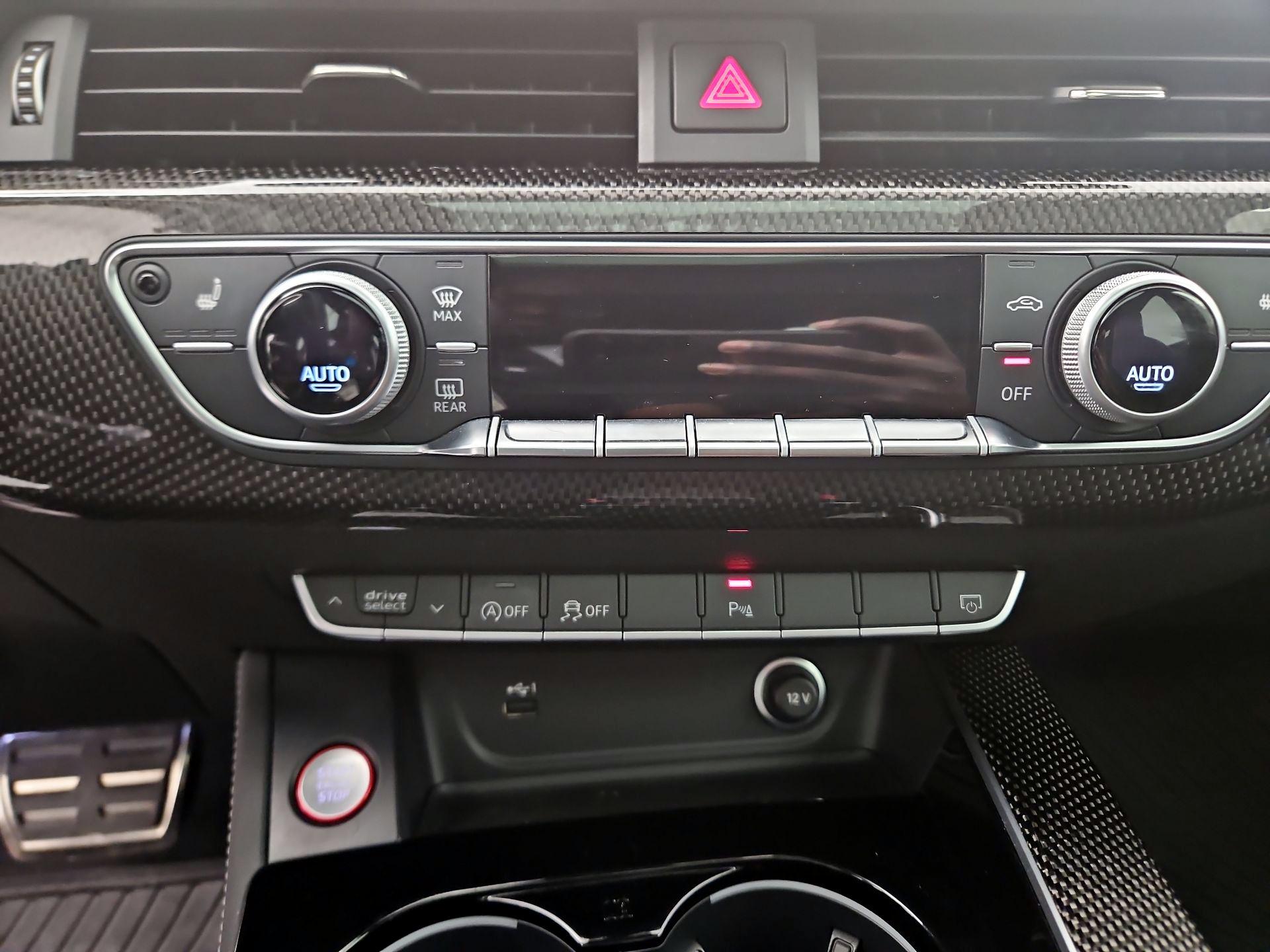 Thumbnail: 2021 Audi S4 - 16