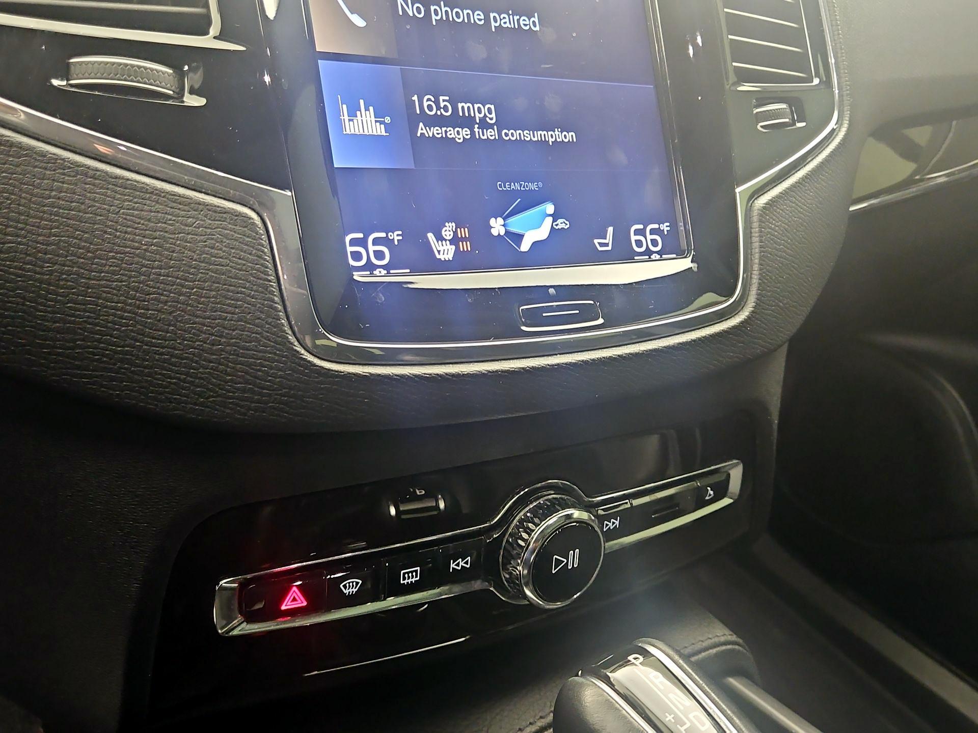 Thumbnail: 2018 Volvo XC90 - 17