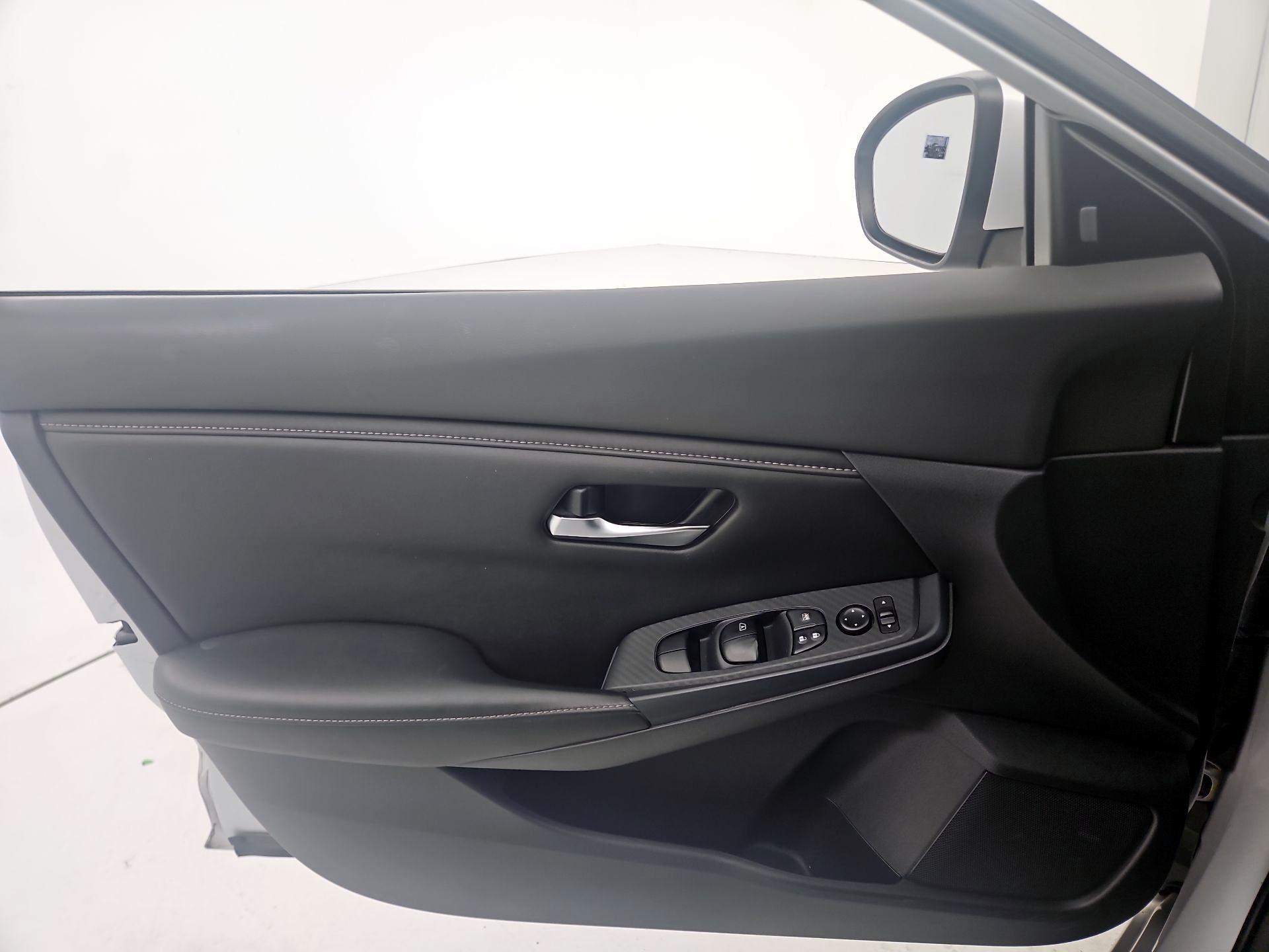 Thumbnail: 2022 Nissan Sentra - 12