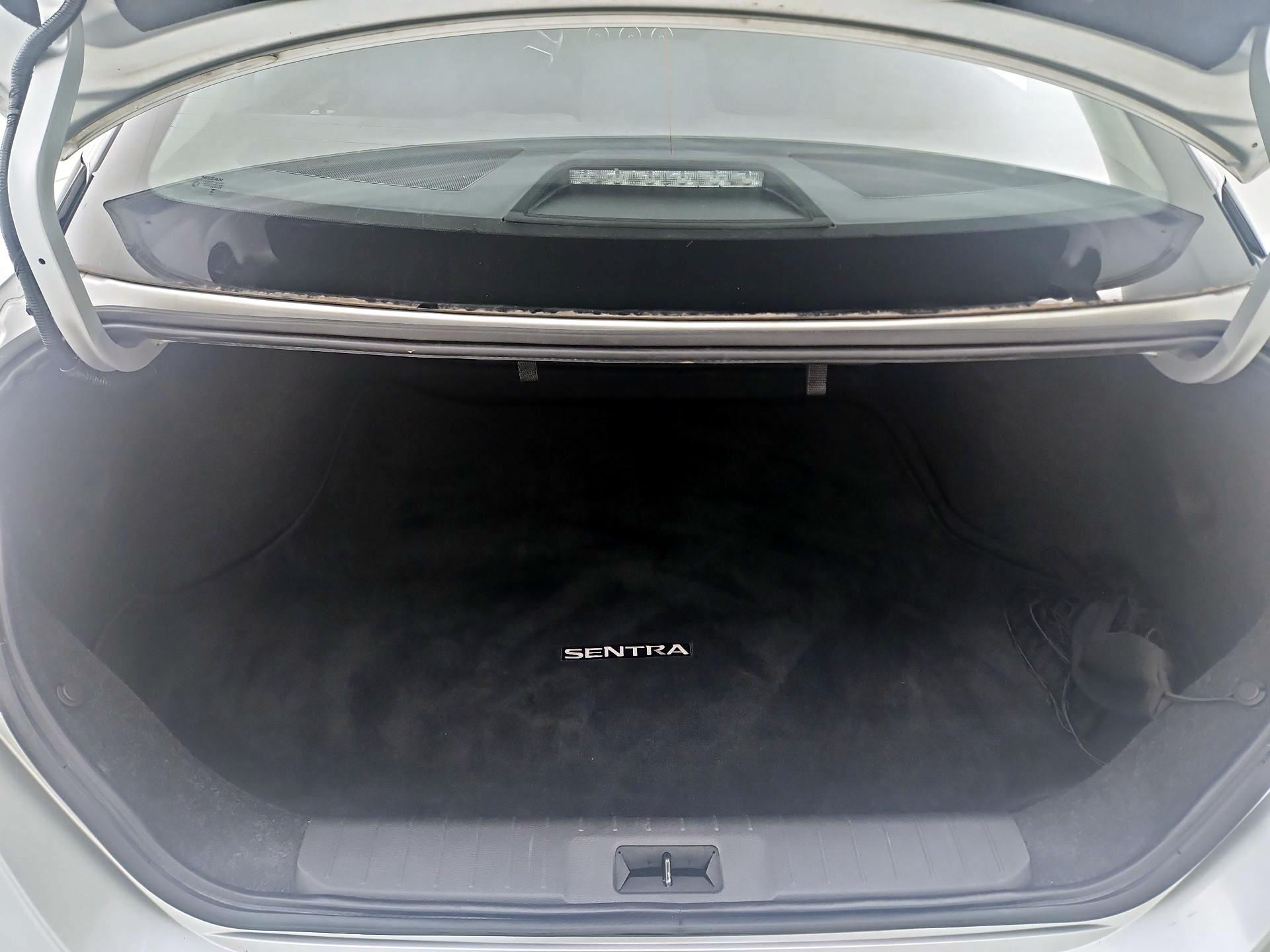 Thumbnail: 2022 Nissan Sentra - 20