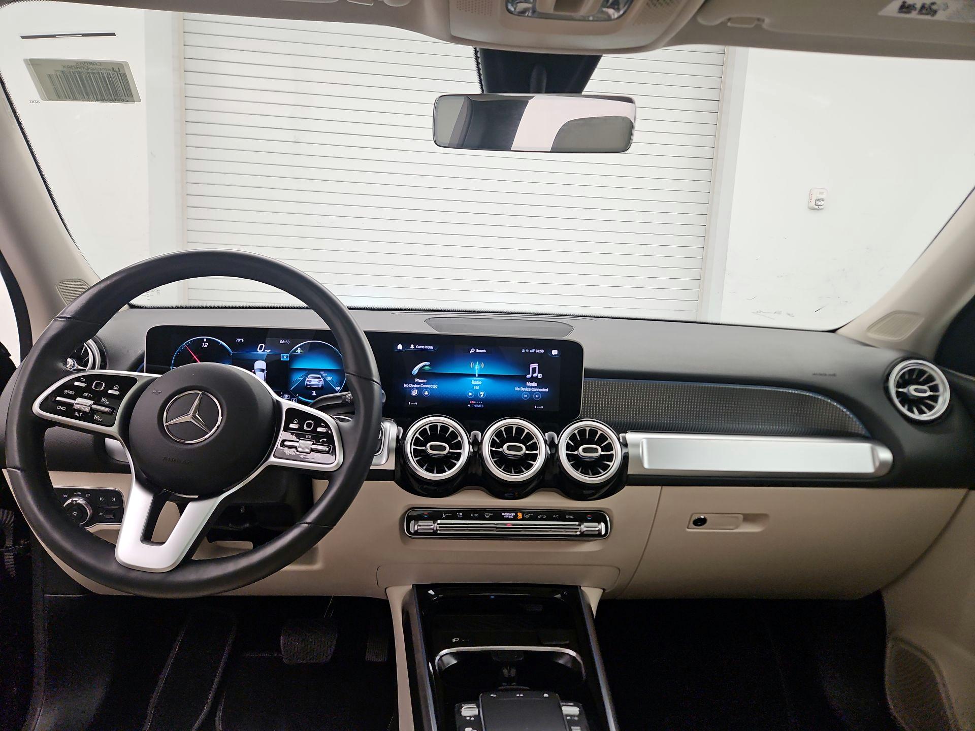 Thumbnail: 2021 Mercedes-Benz GLB - 9