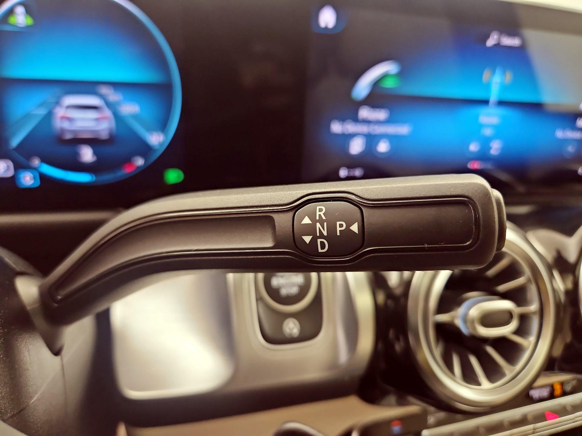 Thumbnail: 2021 Mercedes-Benz GLB - 16