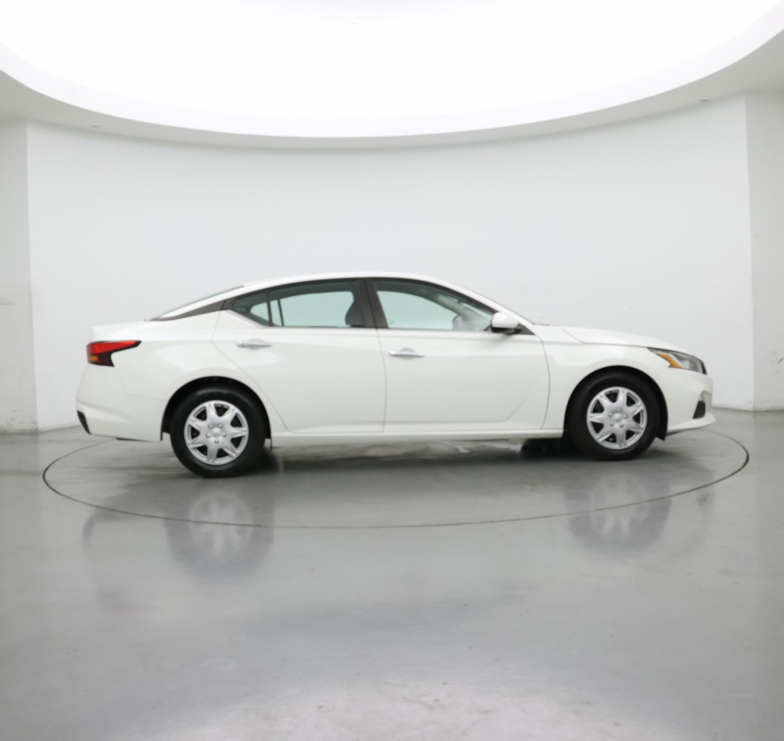 Thumbnail: 2021 Nissan Altima - 7