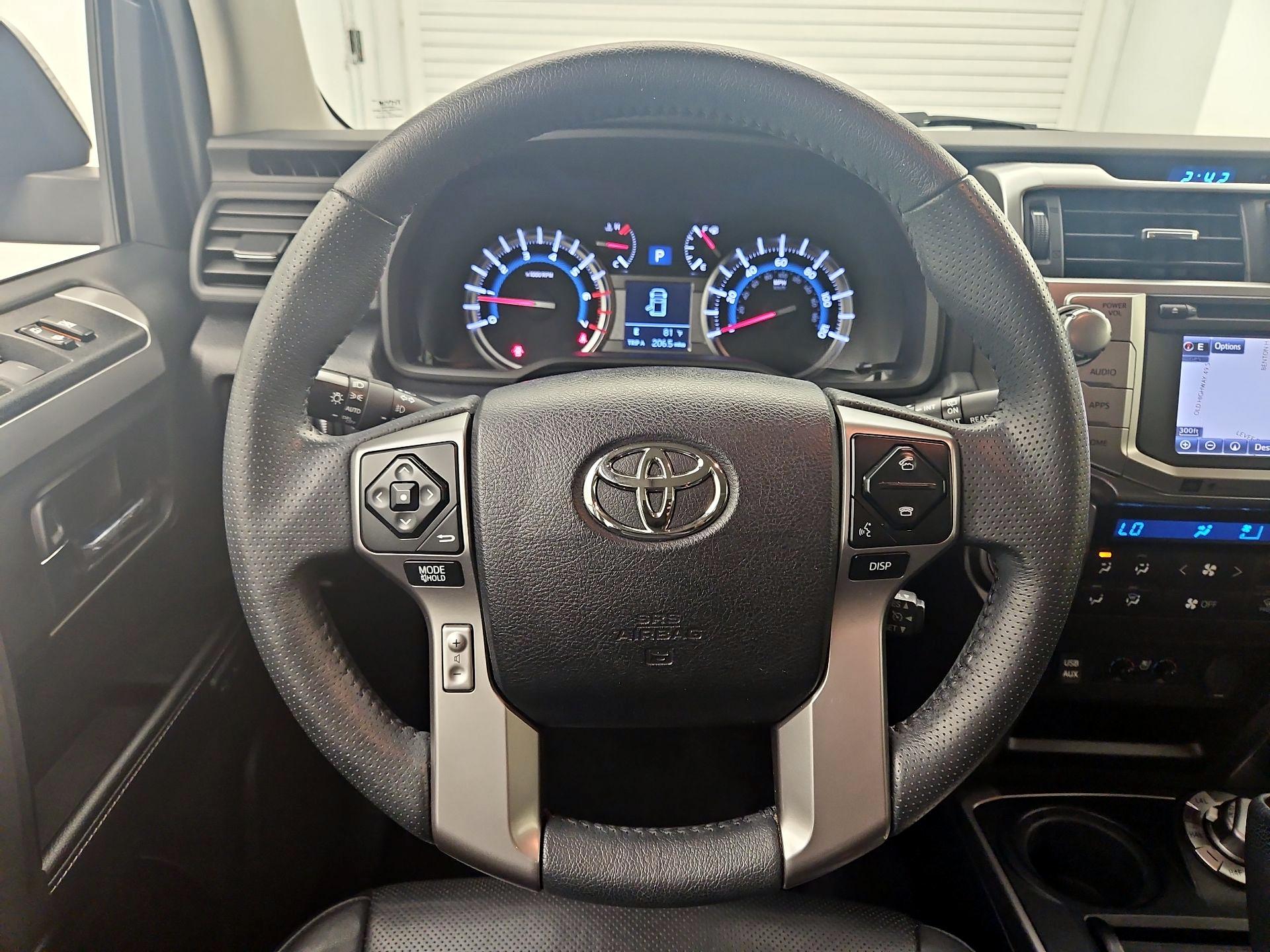 Thumbnail: 2019 Toyota 4Runner - 10