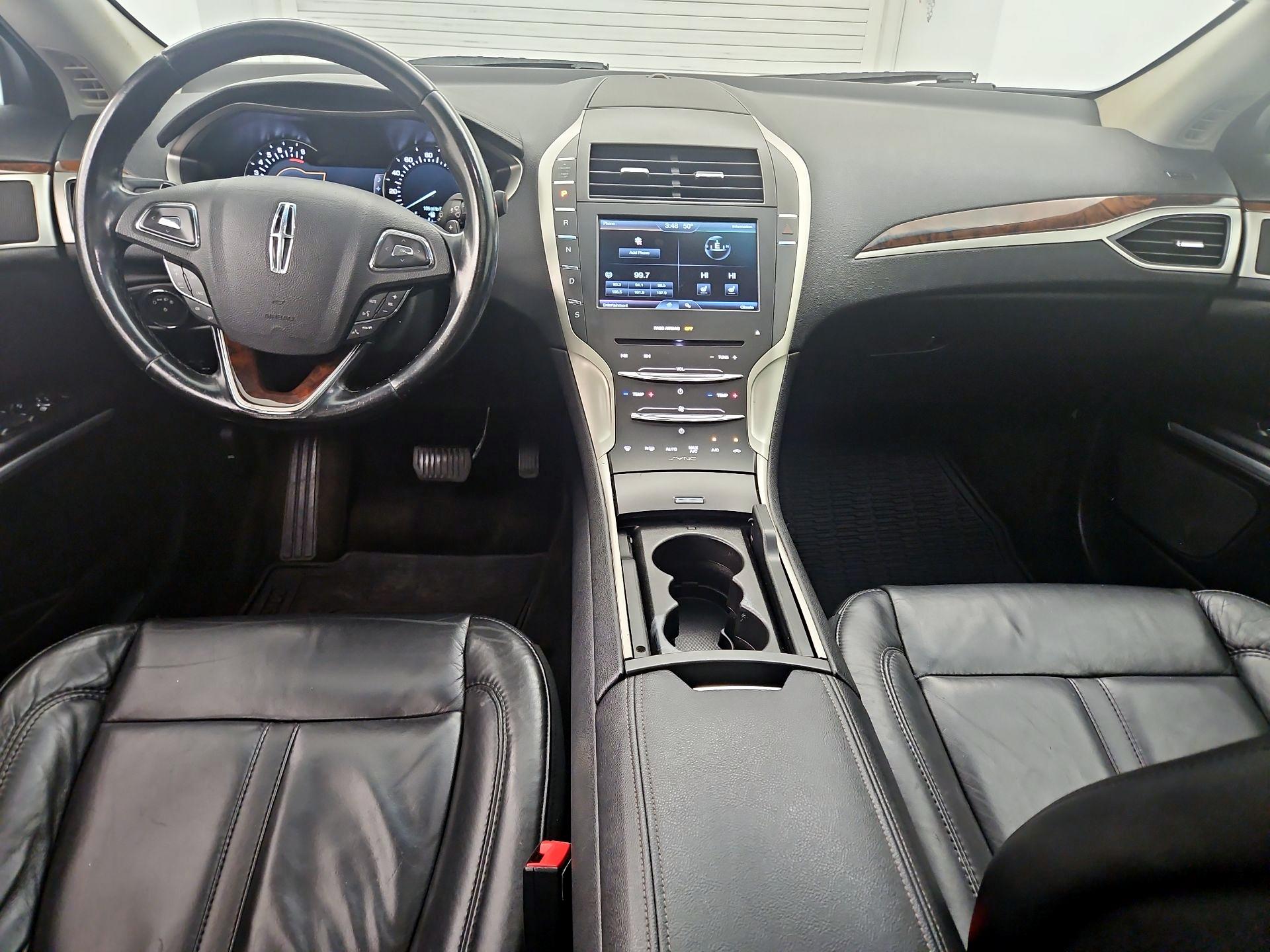 Thumbnail: 2016 Lincoln MKZ - 9