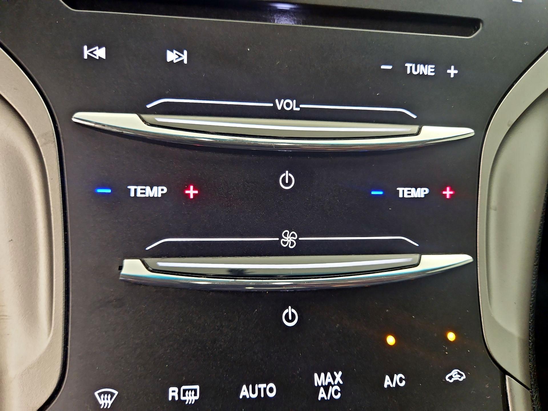 Thumbnail: 2016 Lincoln MKZ - 16