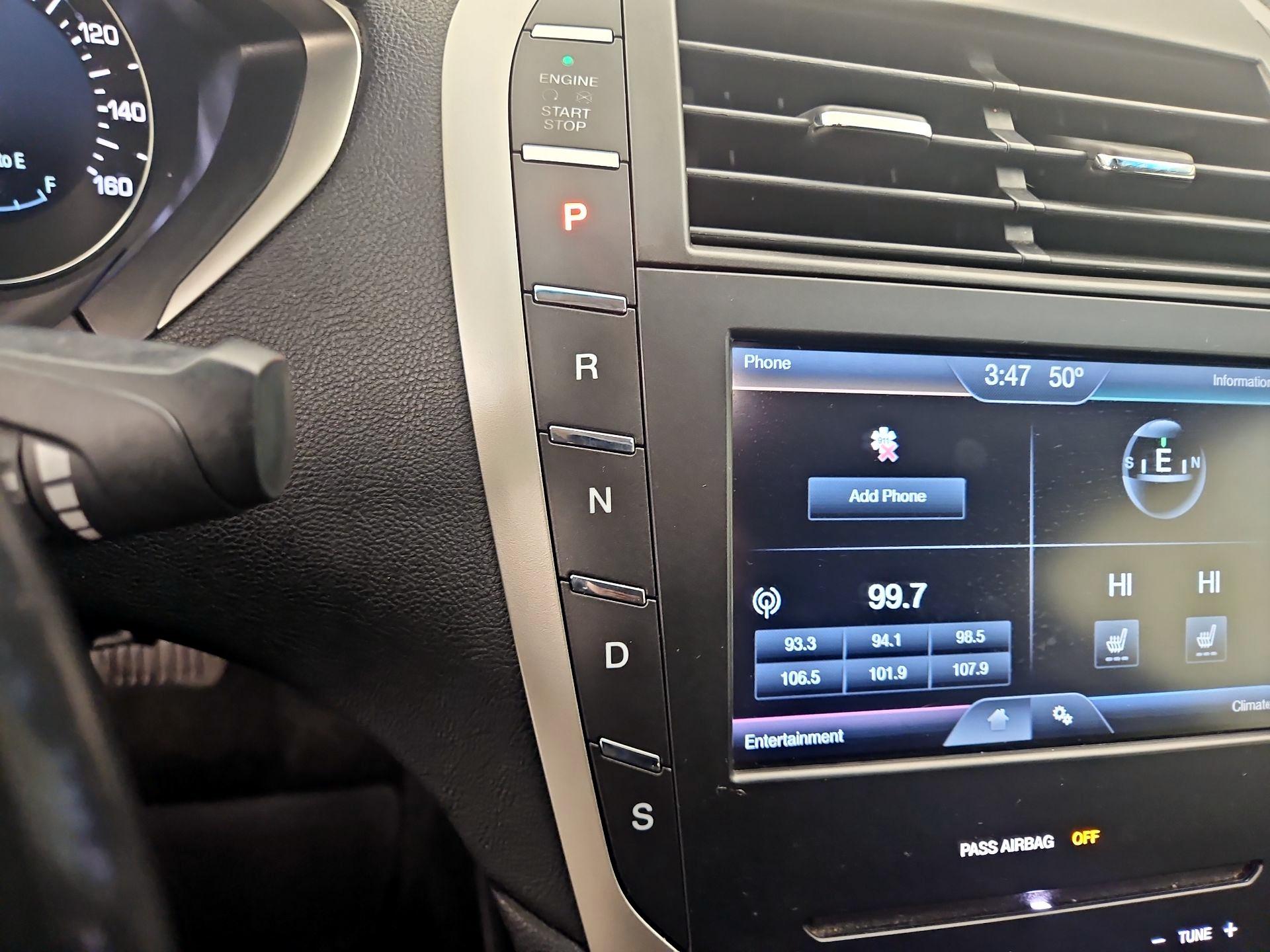 Thumbnail: 2016 Lincoln MKZ - 17