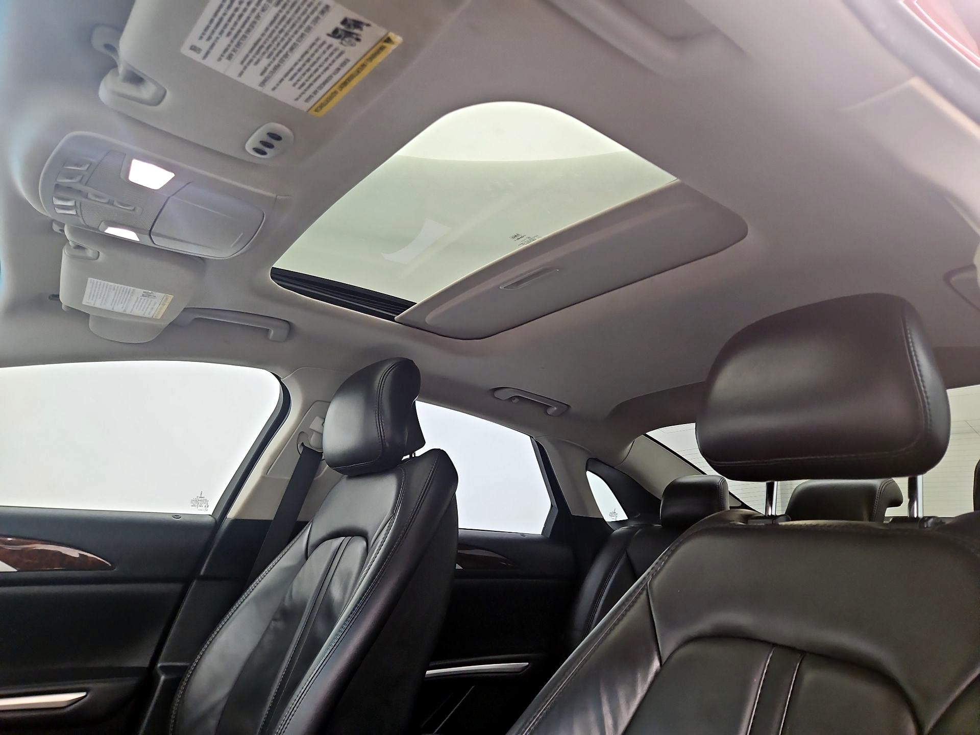 Thumbnail: 2016 Lincoln MKZ - 19