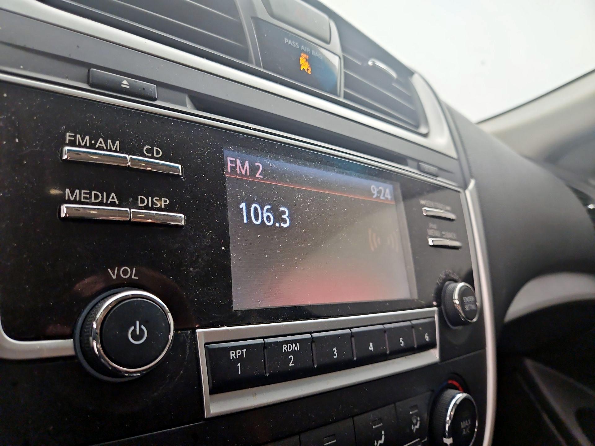 Thumbnail: 2017 Nissan Altima - 15