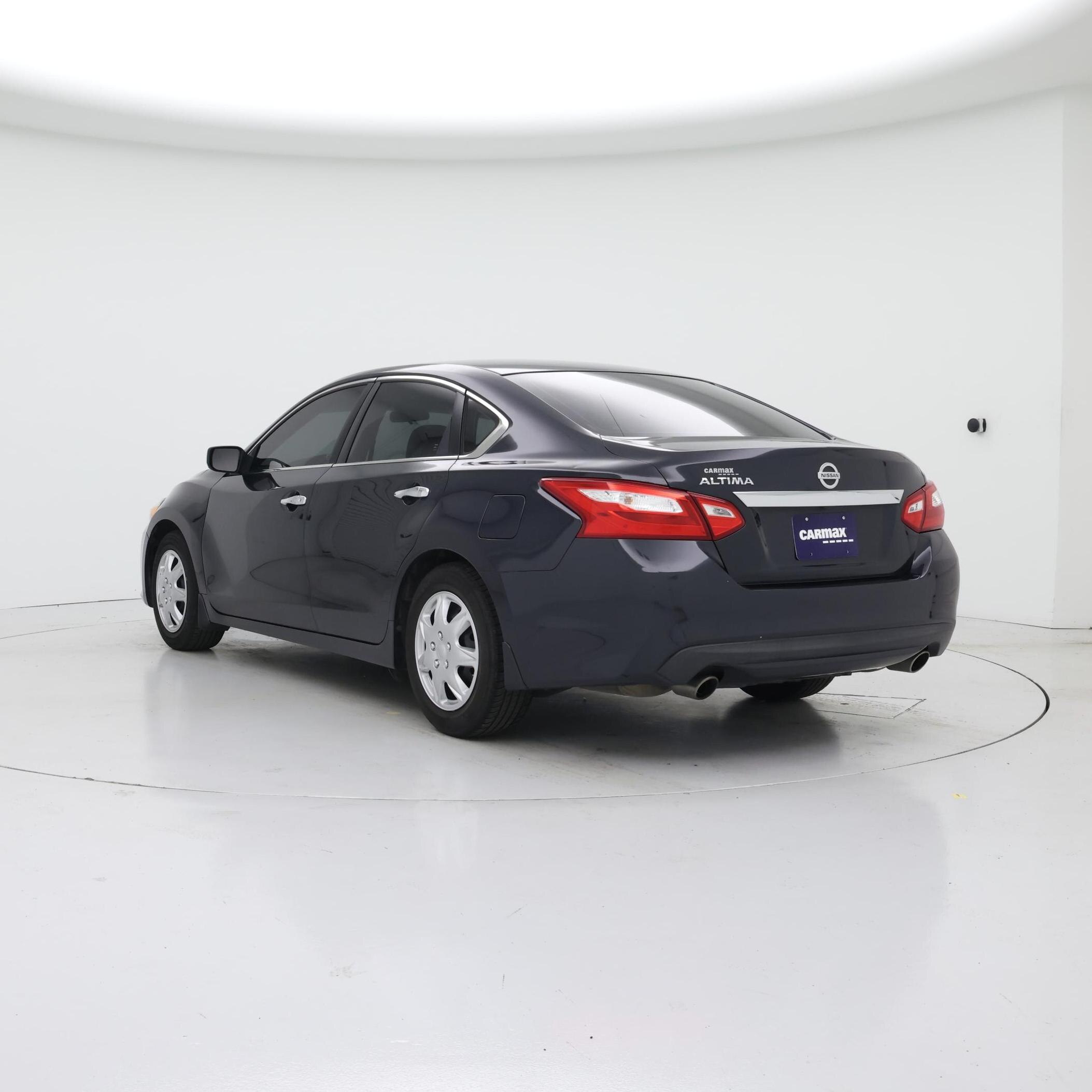 Thumbnail: 2017 Nissan Altima - 2