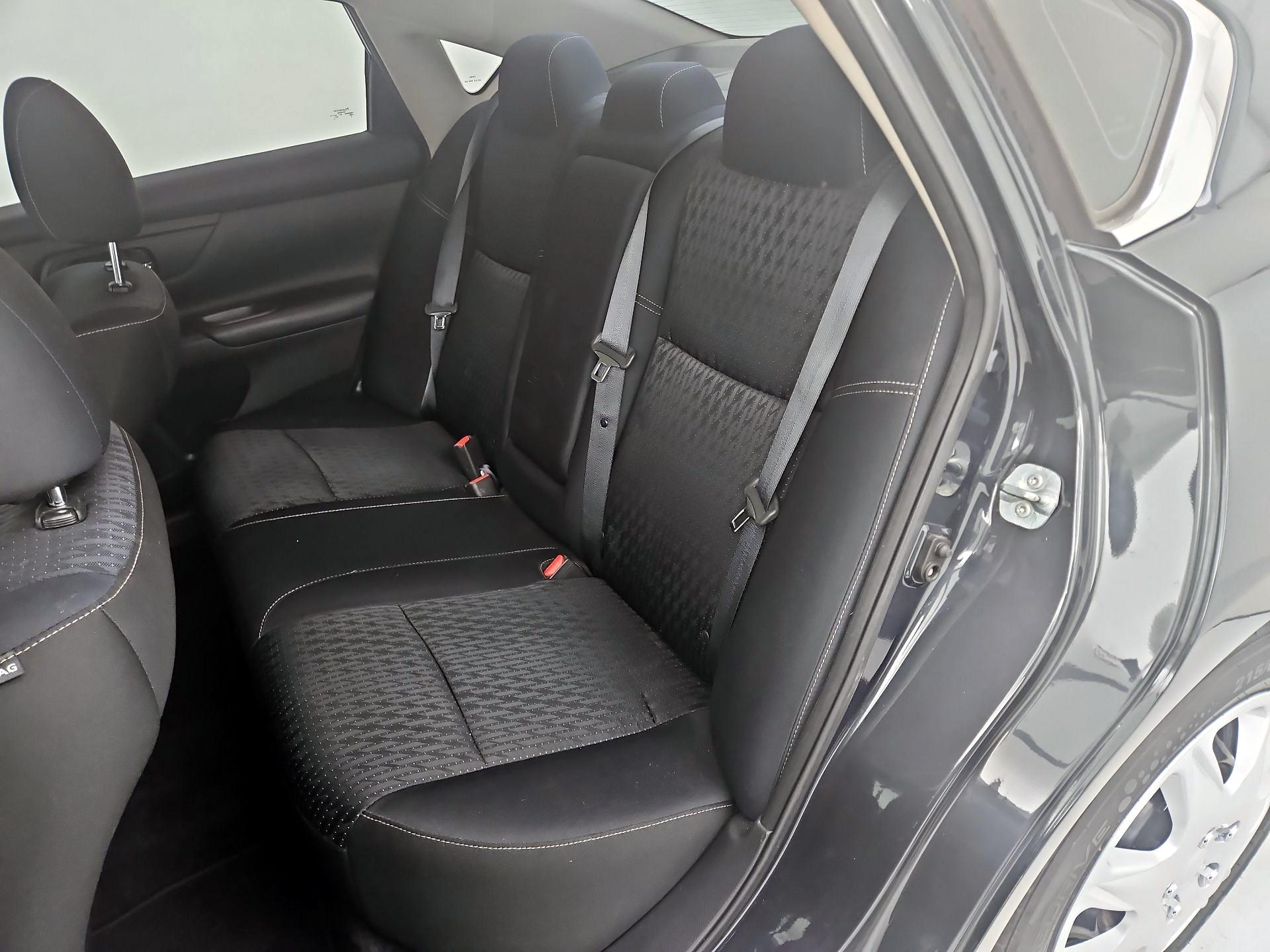 Thumbnail: 2017 Nissan Altima - 19