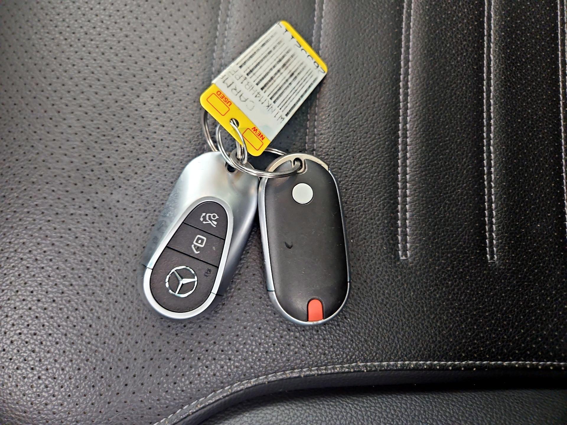 Thumbnail: 2023 Mercedes-Benz GLC - 19