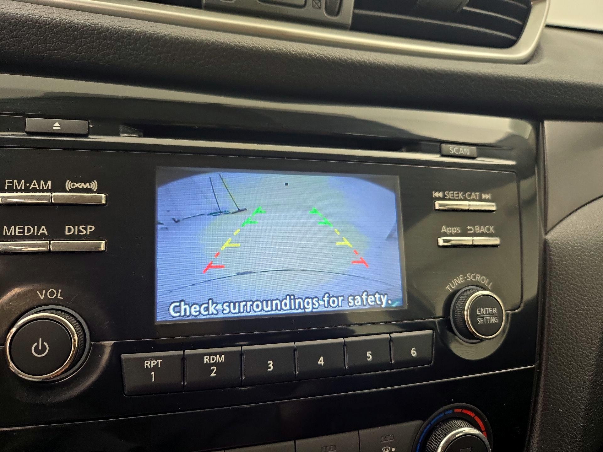 Thumbnail: 2016 Nissan Rogue - 14