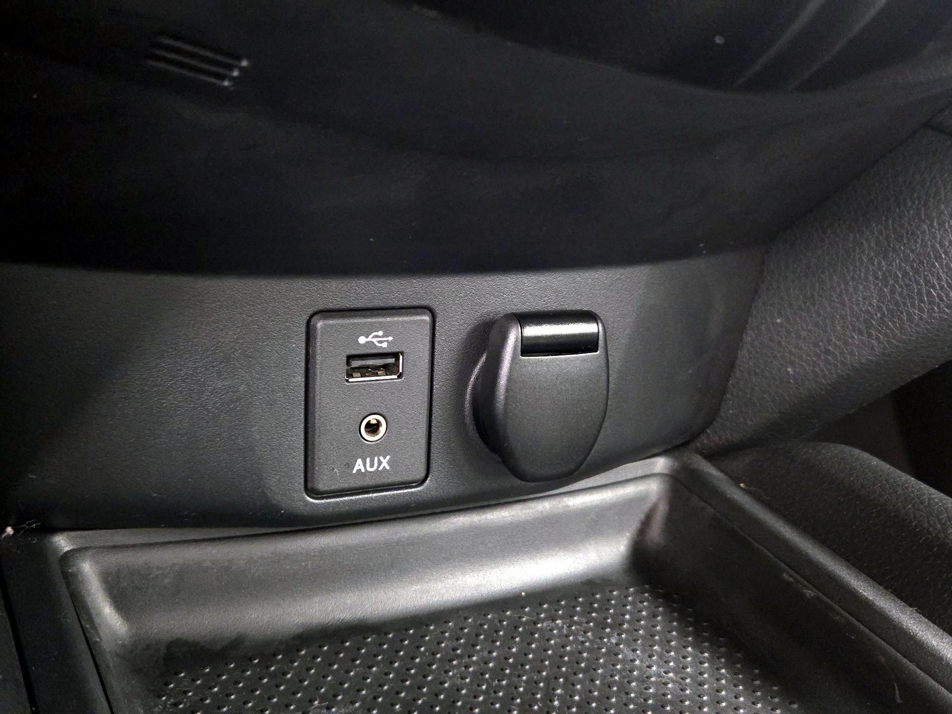 Thumbnail: 2016 Nissan Rogue - 18