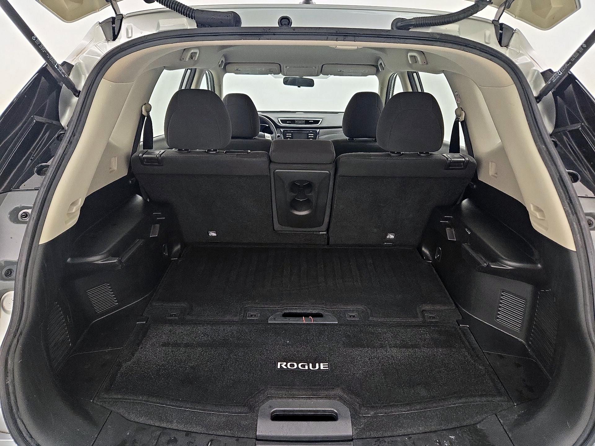 Thumbnail: 2016 Nissan Rogue - 20