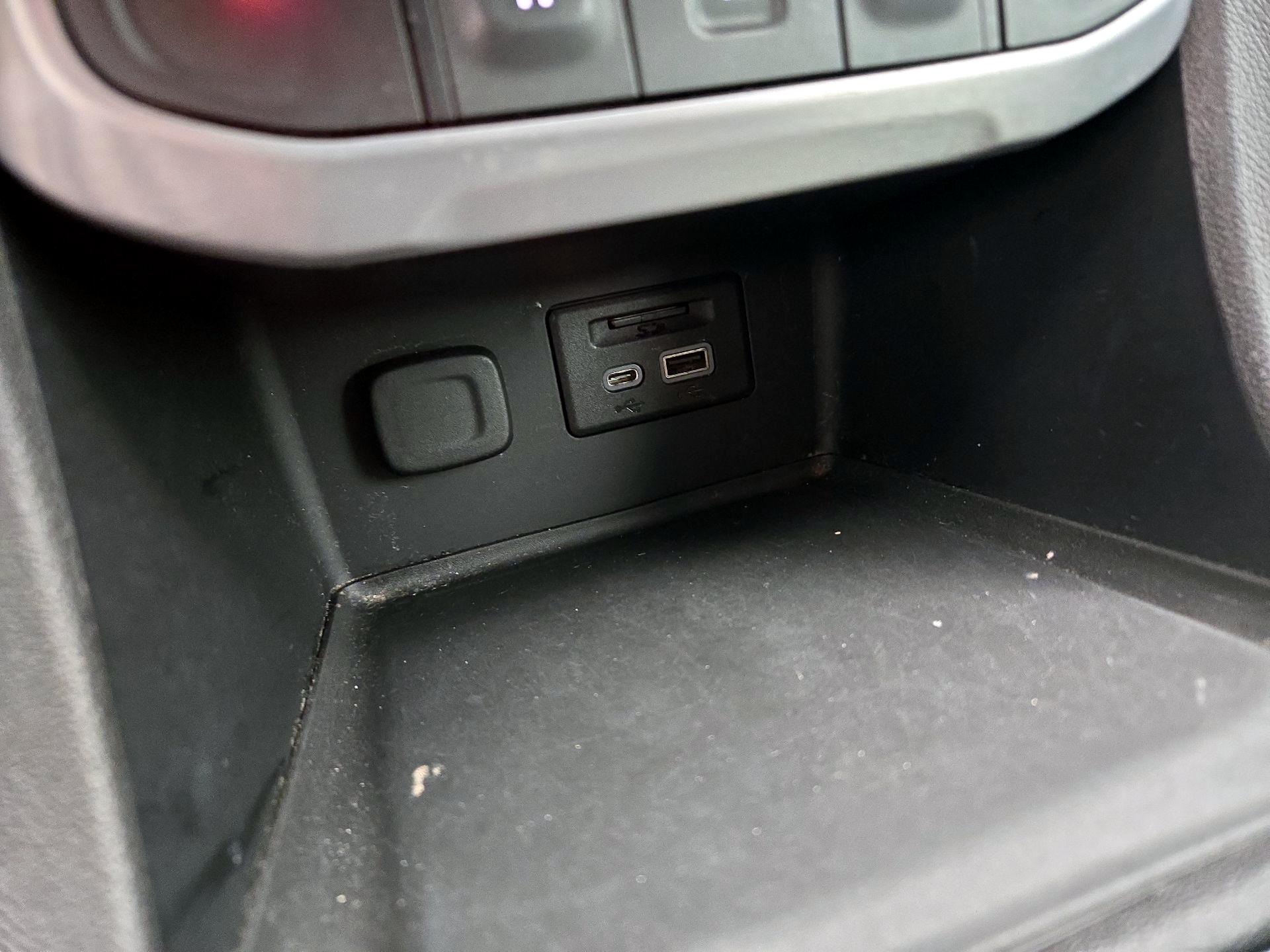 Thumbnail: 2020 GMC Acadia - 19