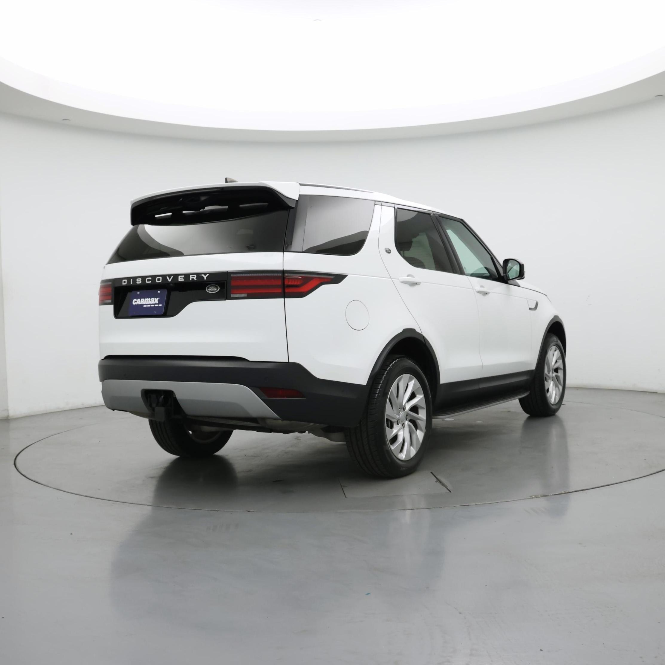 Thumbnail: 2023 Land Rover Discovery - 8