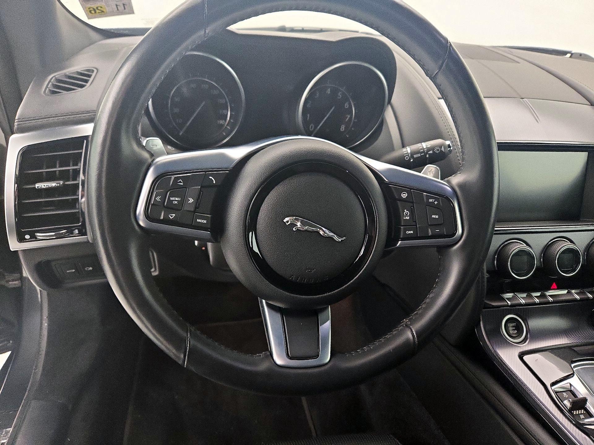 Thumbnail: 2018 Jaguar F-Type - 10