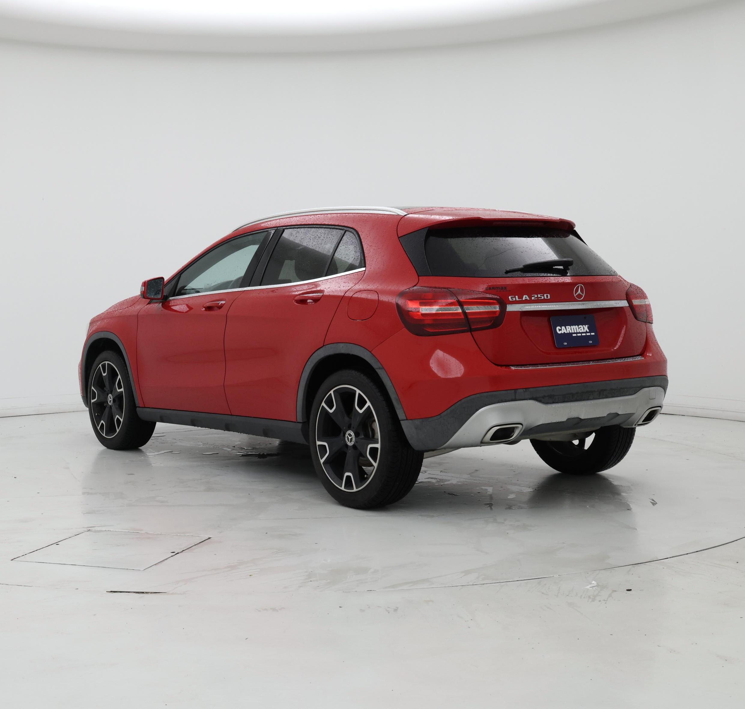 Thumbnail: 2019 Mercedes-Benz GLA - 2