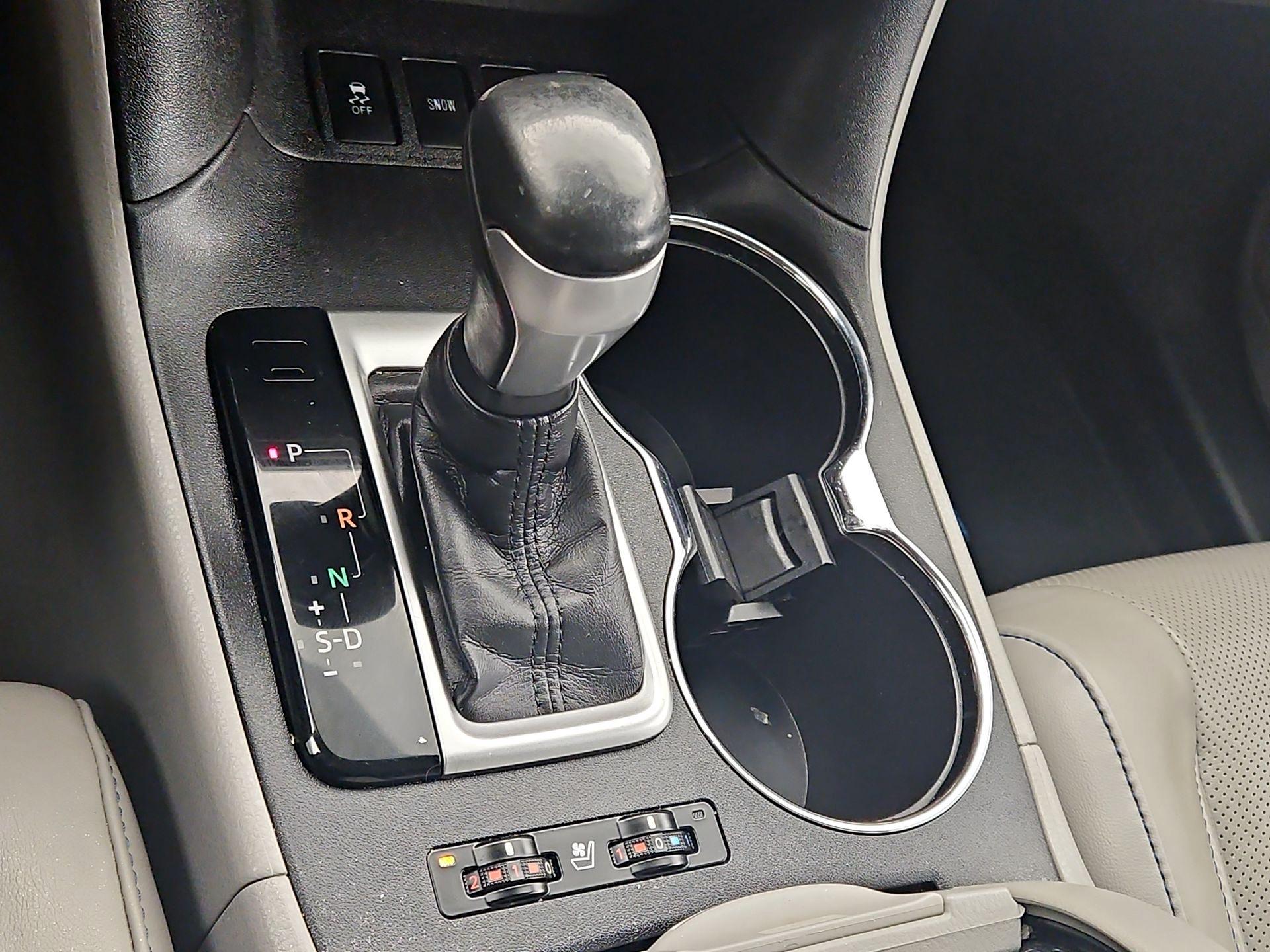 Thumbnail: 2015 Toyota Highlander - 17