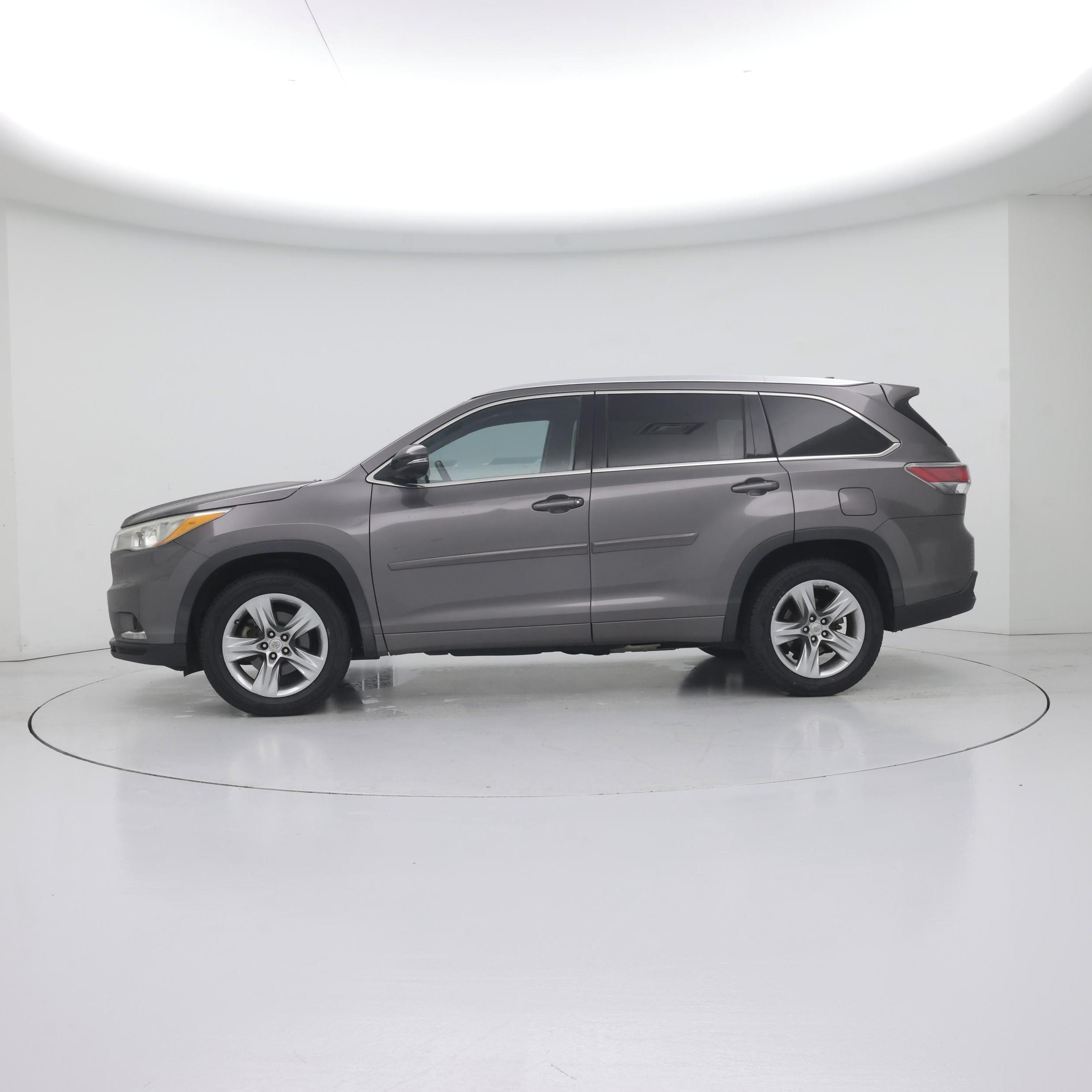 Thumbnail: 2015 Toyota Highlander - 3