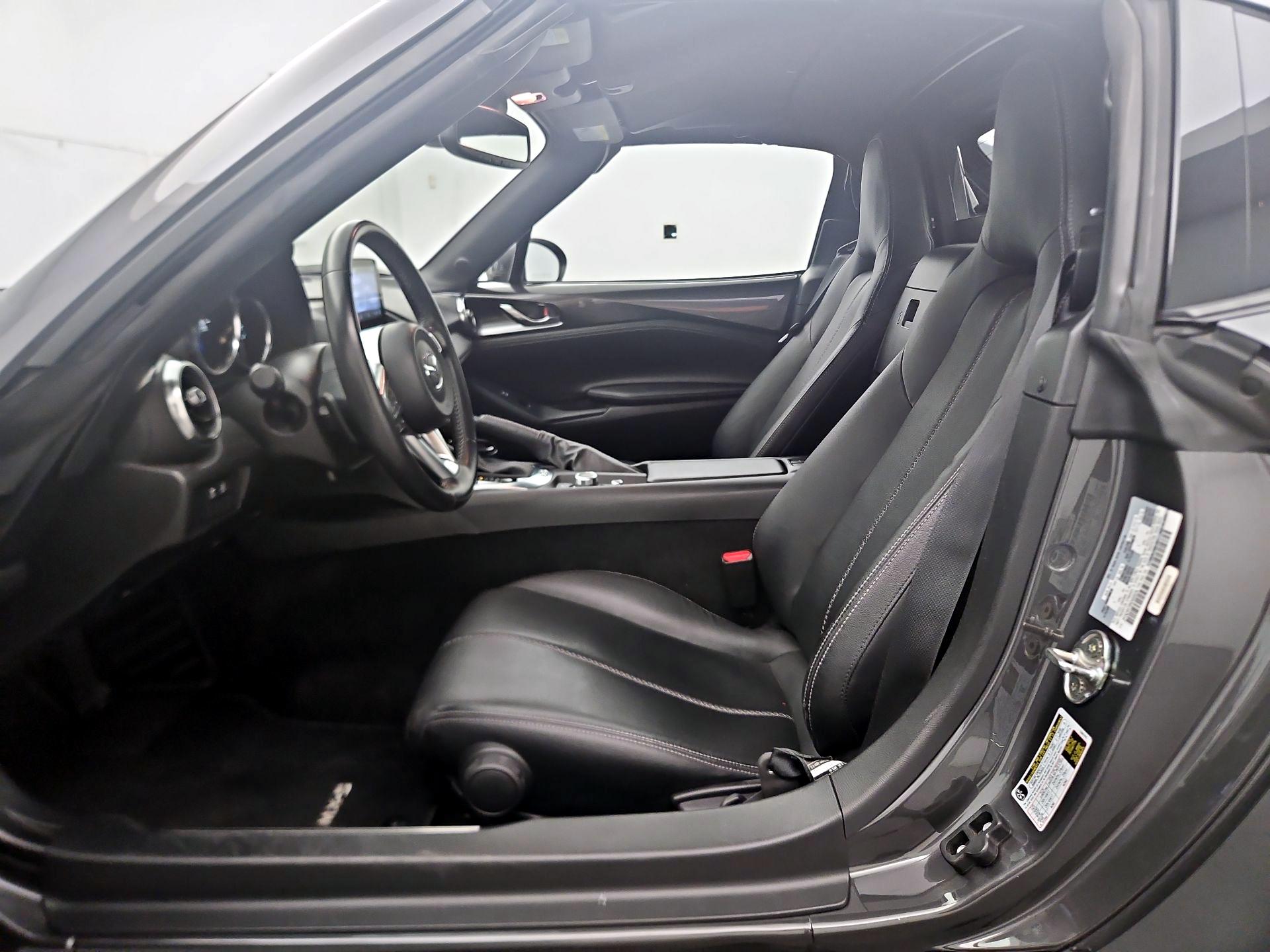 Thumbnail: 2021 Mazda MX-5 Miata - 11