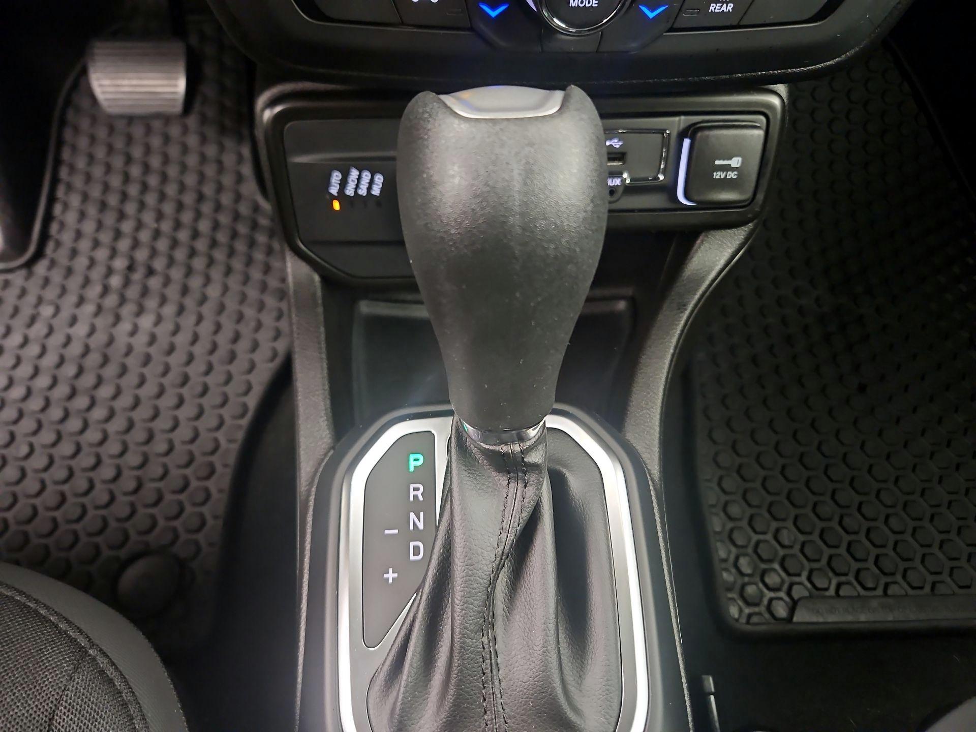 Thumbnail: 2023 Jeep Renegade - 17